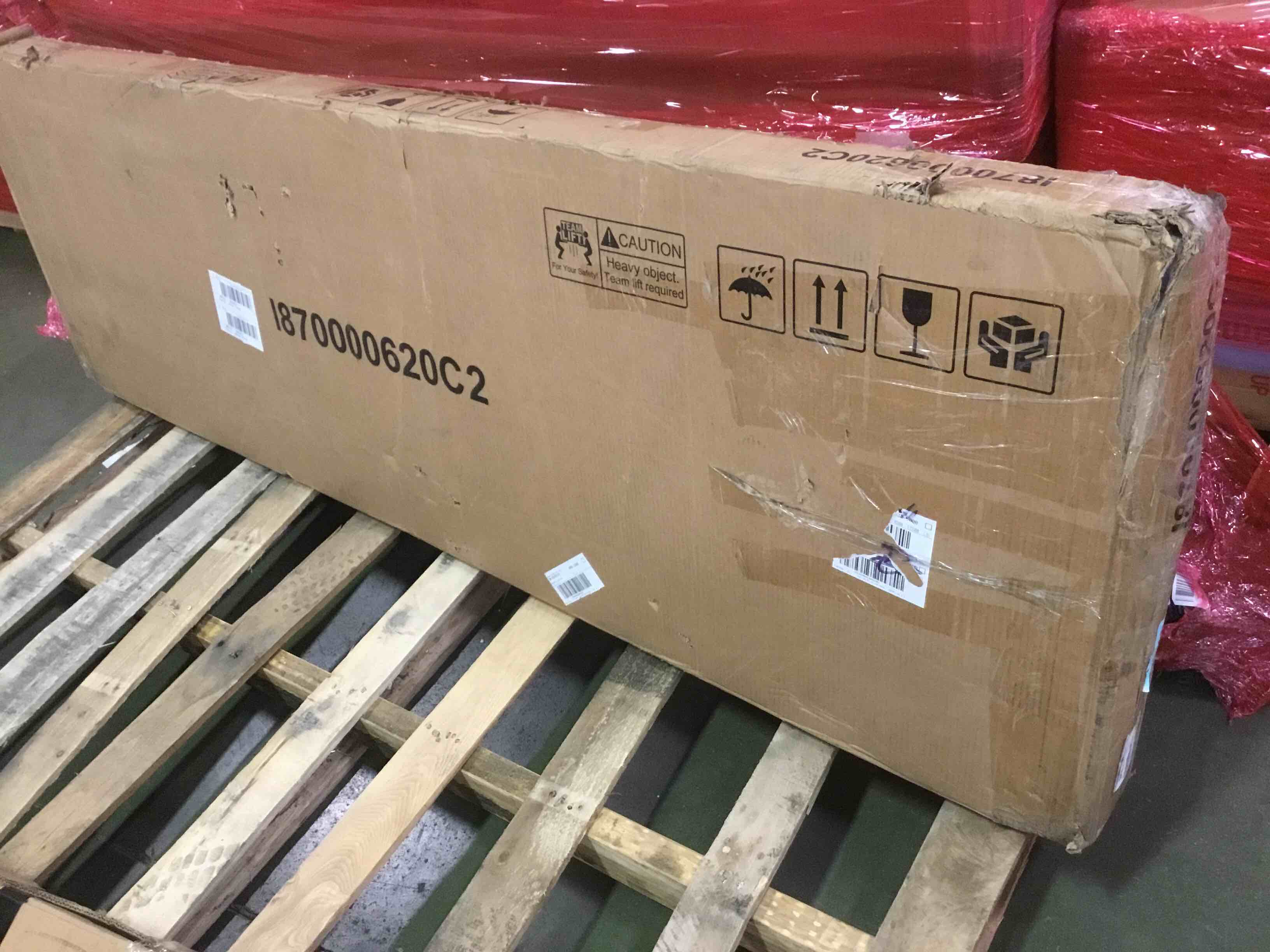 https://s3.amazonaws.com/lotting-images-prod/bidfta/PNK0014247_1724067217606.jpeg