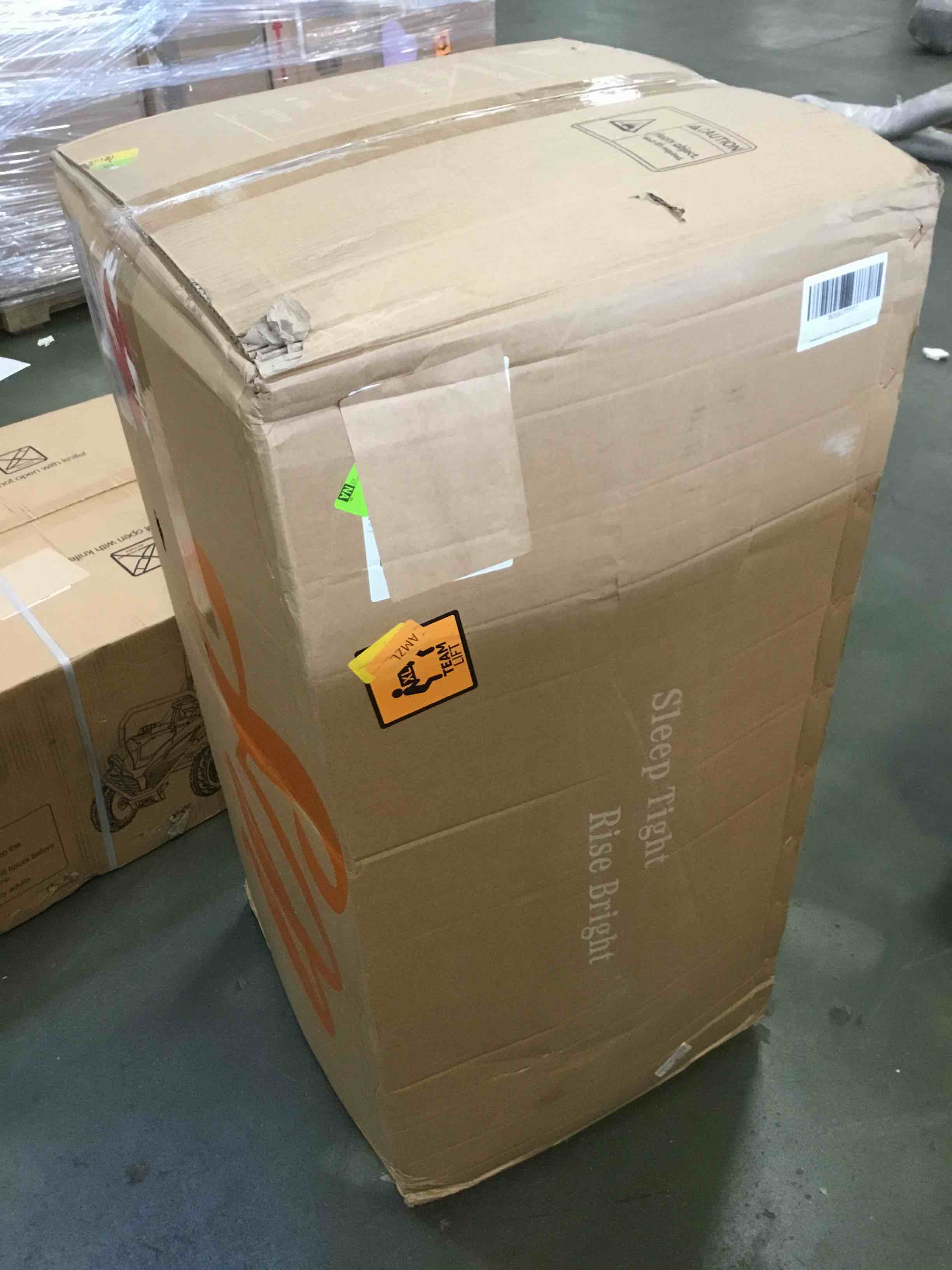 https://s3.amazonaws.com/lotting-images-prod/bidfta/PNK0014993_1723637672269.jpeg