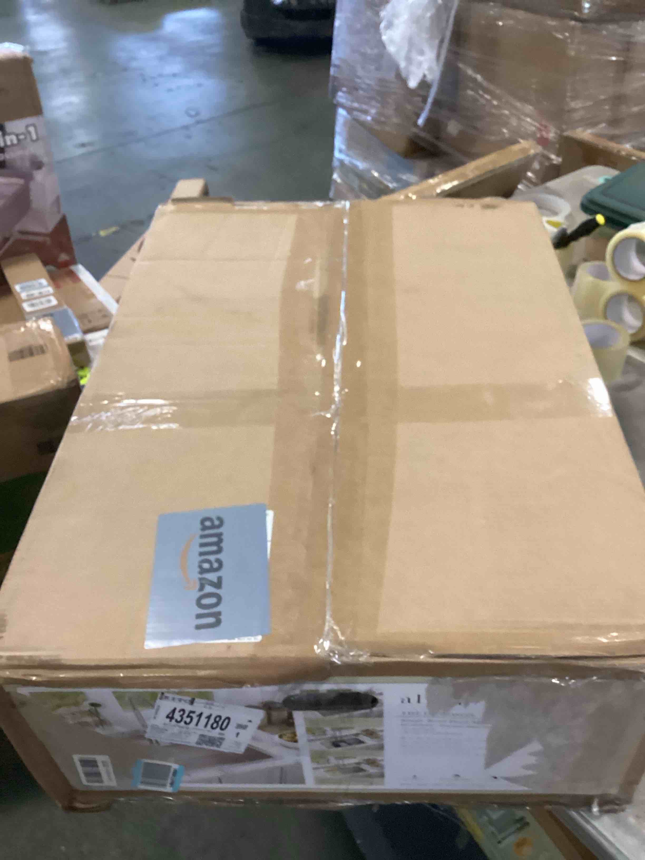 https://s3.amazonaws.com/lotting-images-prod/bidfta/PNK0016091_1724942077536.jpeg