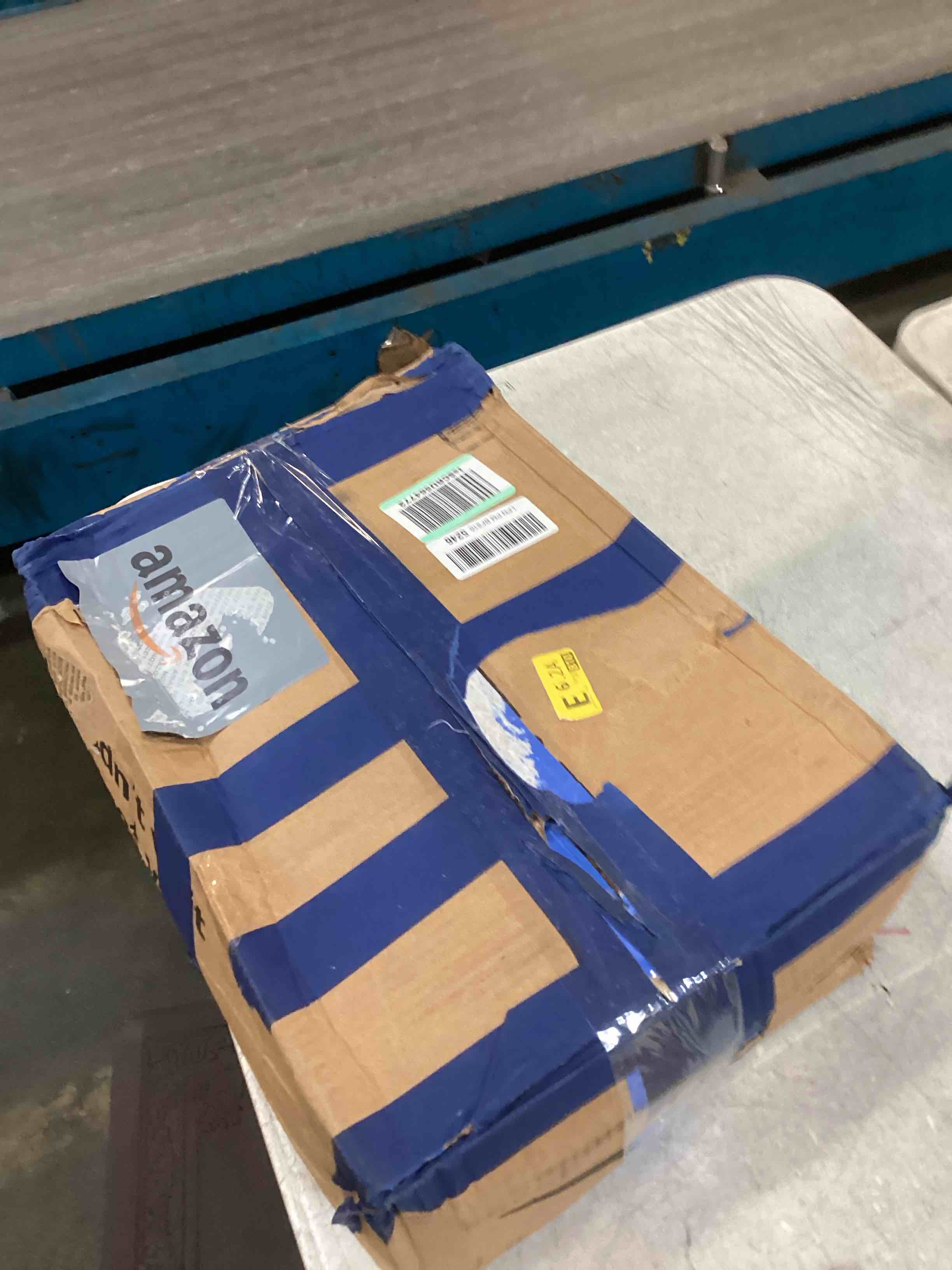 https://s3.amazonaws.com/lotting-images-prod/bidfta/PNK0016256_1724862524101.jpeg