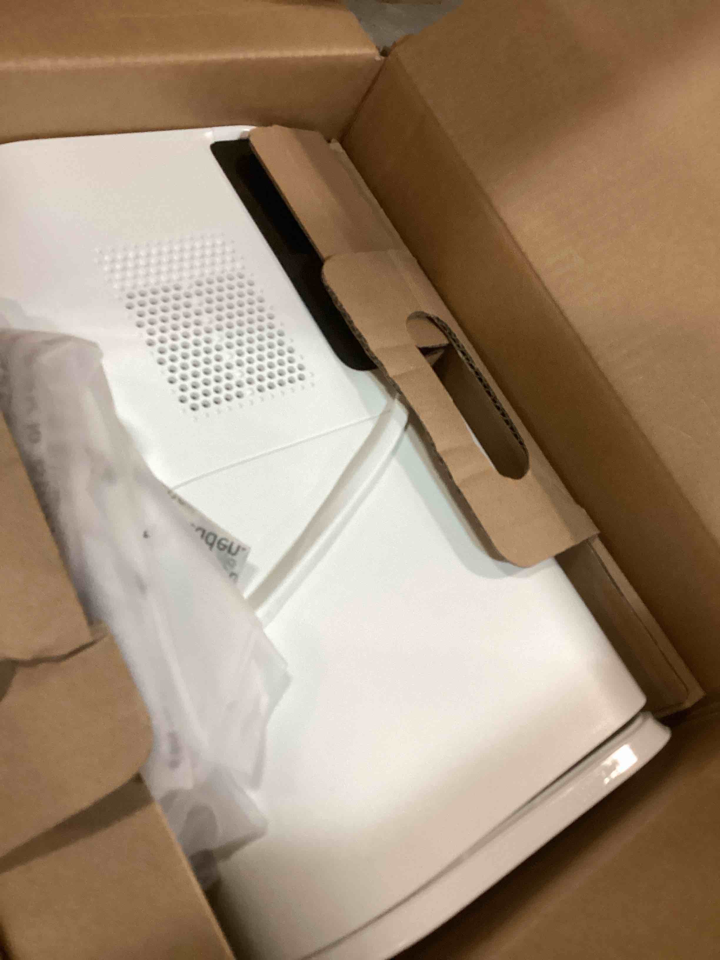 https://s3.amazonaws.com/lotting-images-prod/bidfta/PNK0016262_1724861806297.jpeg