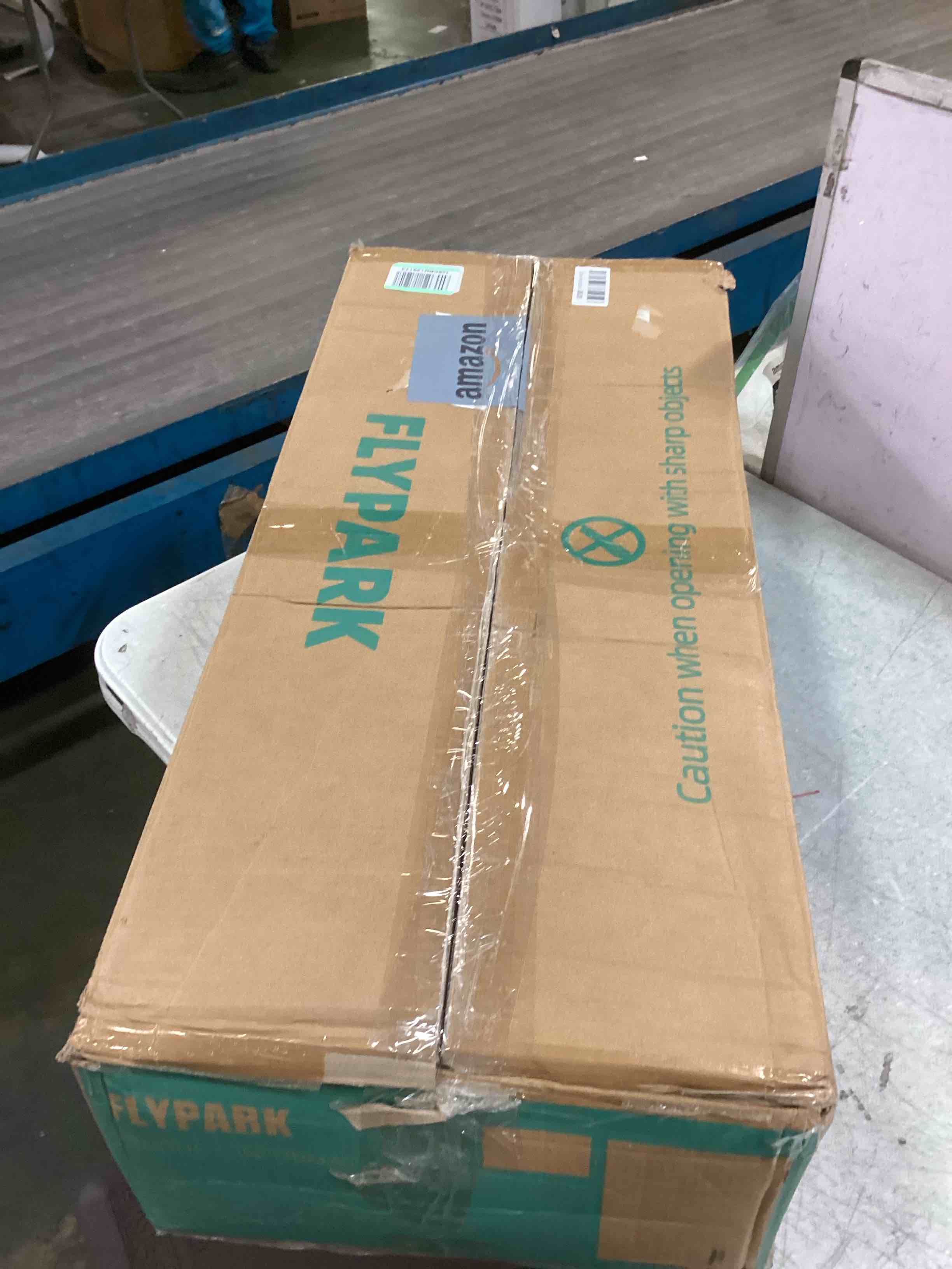 https://s3.amazonaws.com/lotting-images-prod/bidfta/PNK0016291_1724858657529.jpeg