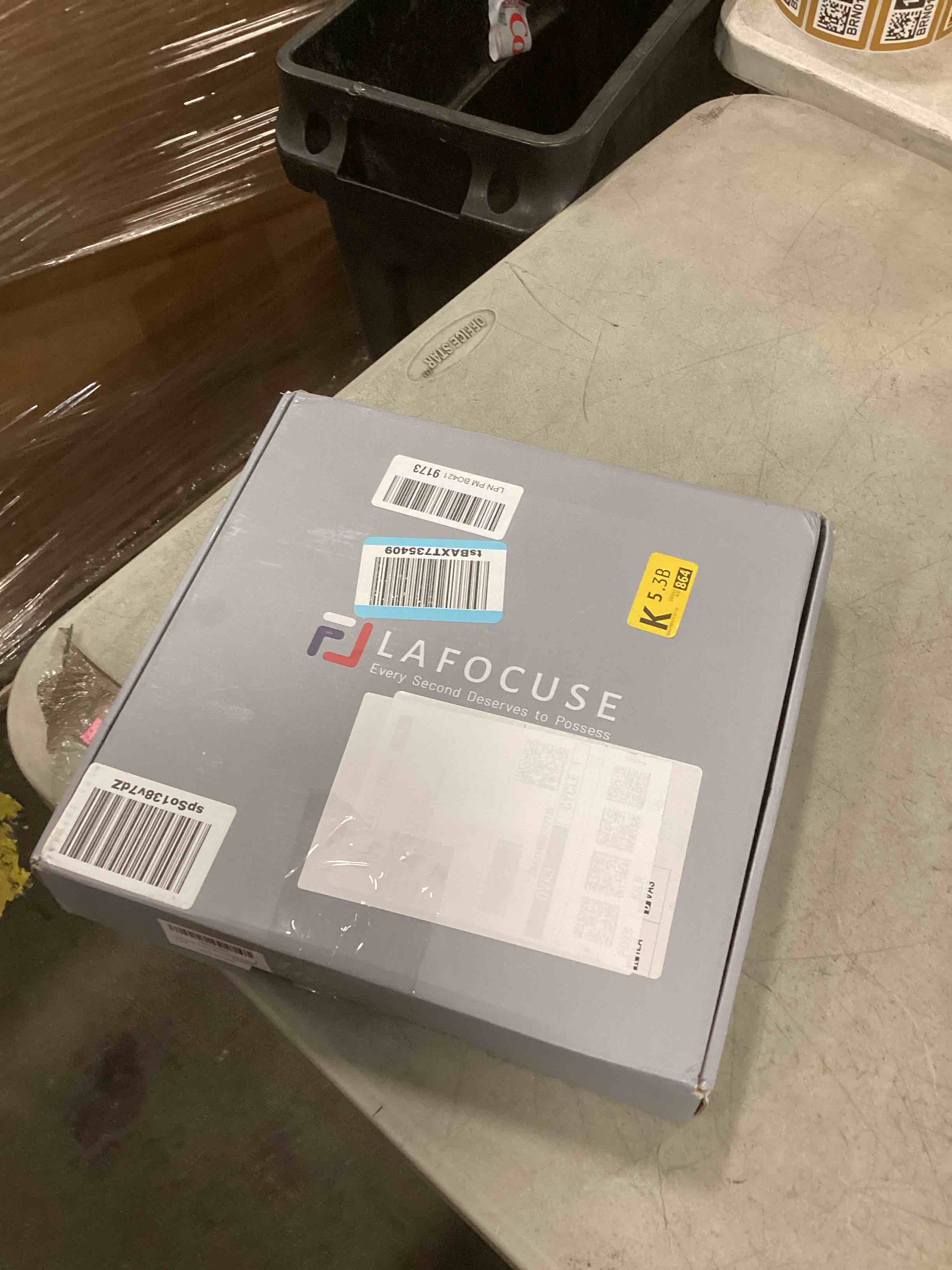 https://s3.amazonaws.com/lotting-images-prod/bidfta/PNK0016531_1724765913657.jpeg