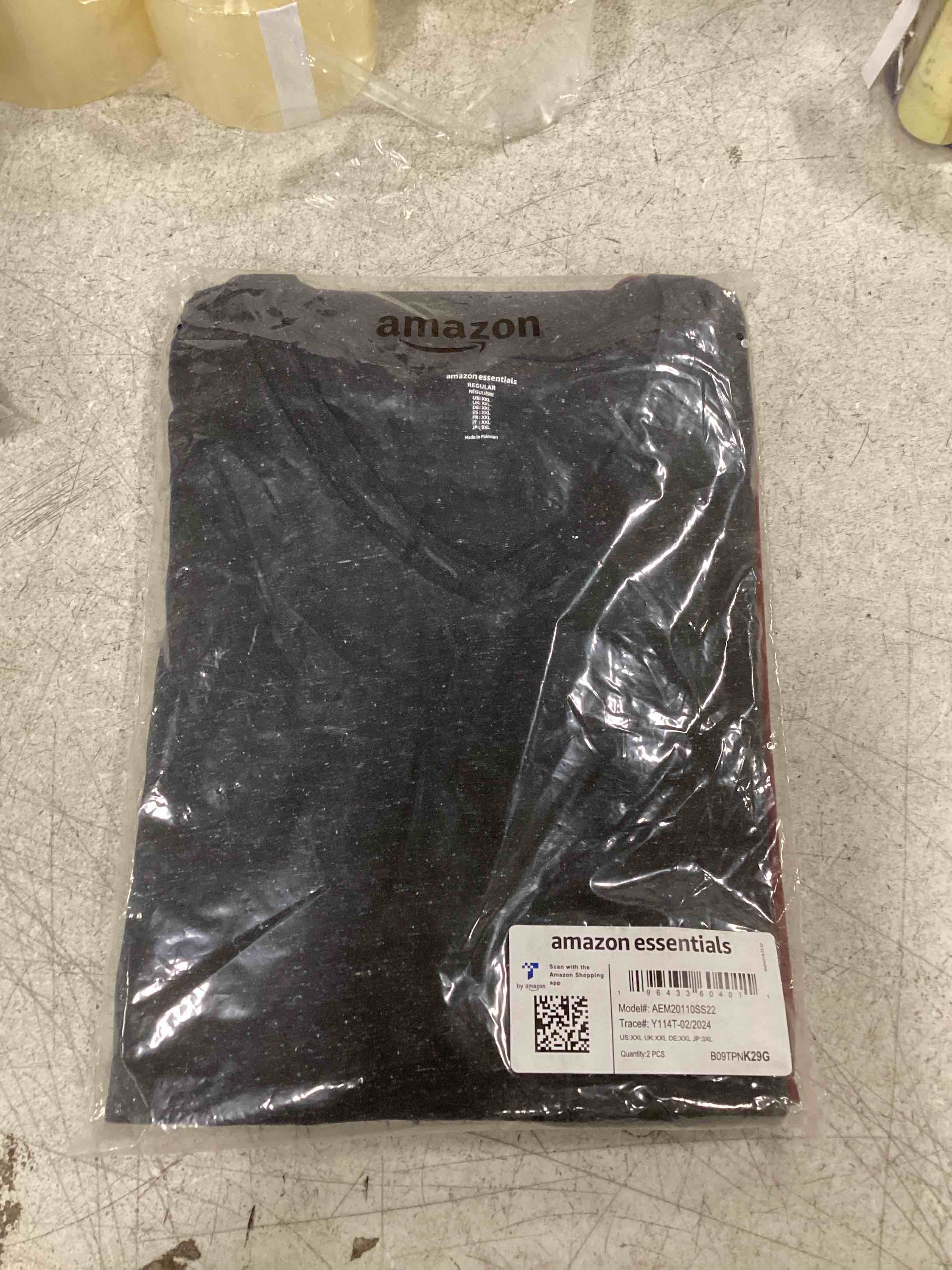 https://s3.amazonaws.com/lotting-images-prod/bidfta/PNK0016822_1724674460852.jpeg