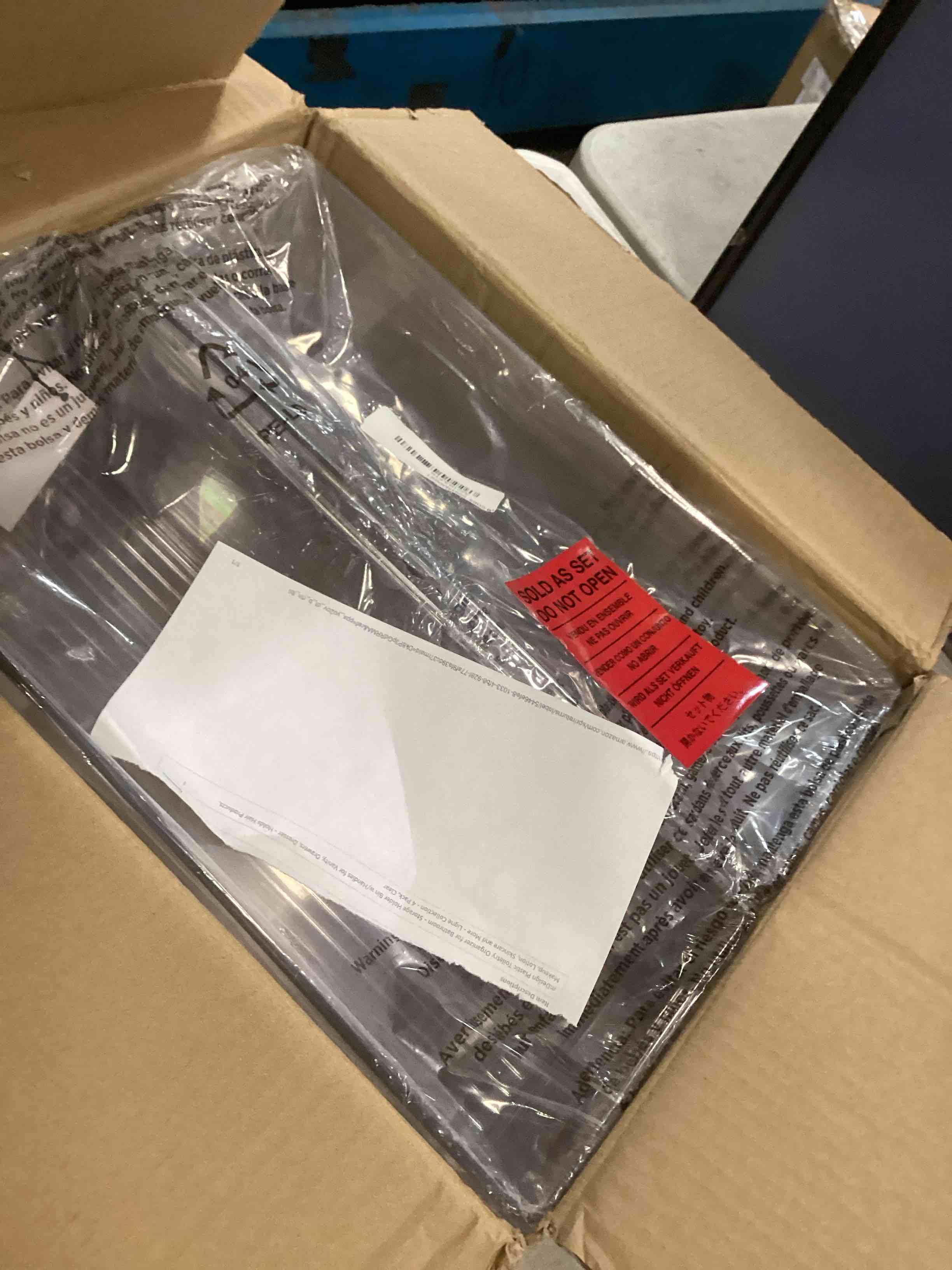 https://s3.amazonaws.com/lotting-images-prod/bidfta/PNK0017065_1723814529778.jpeg