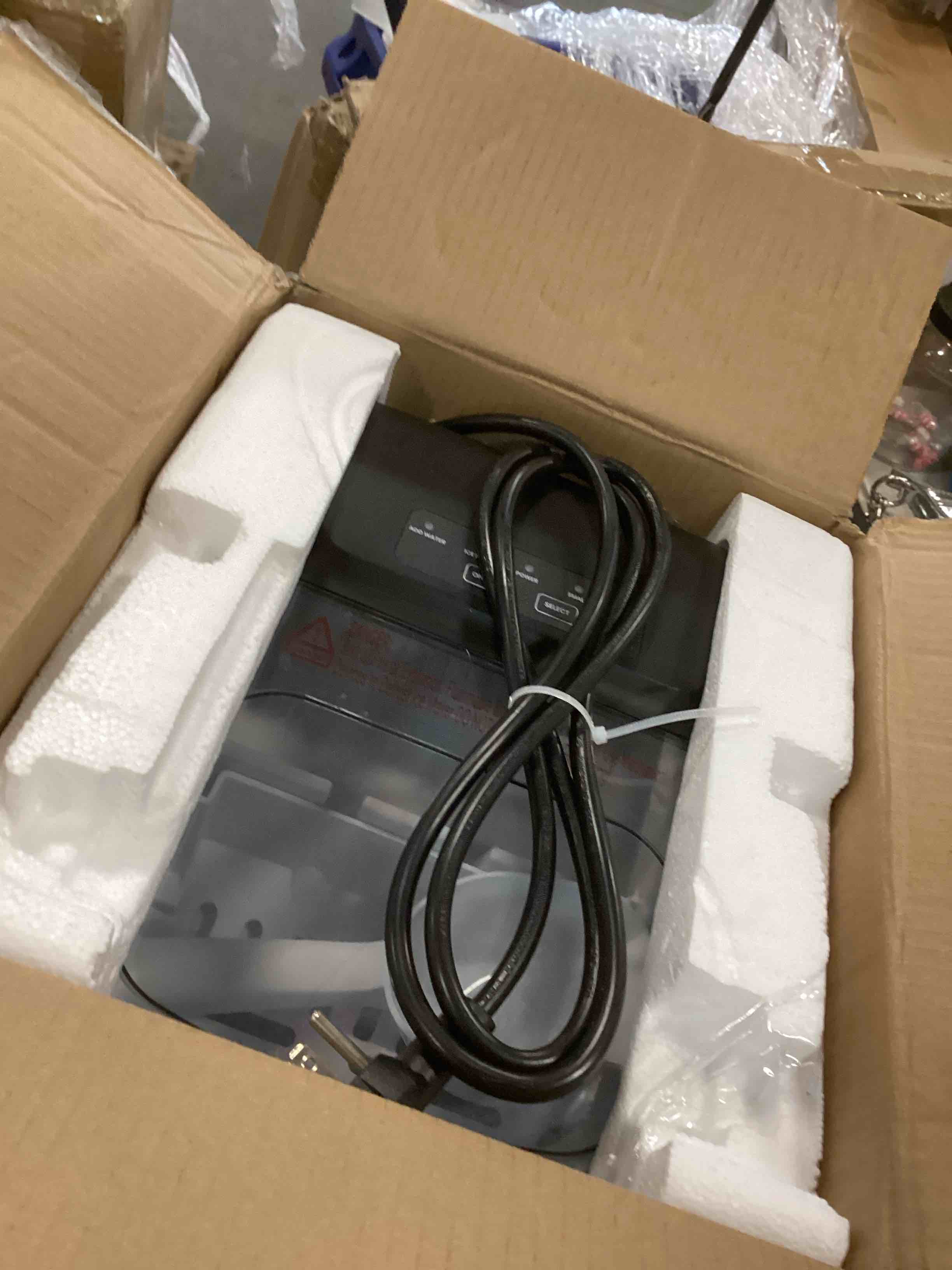 https://s3.amazonaws.com/lotting-images-prod/bidfta/PNK0017158_1723749932792.jpeg