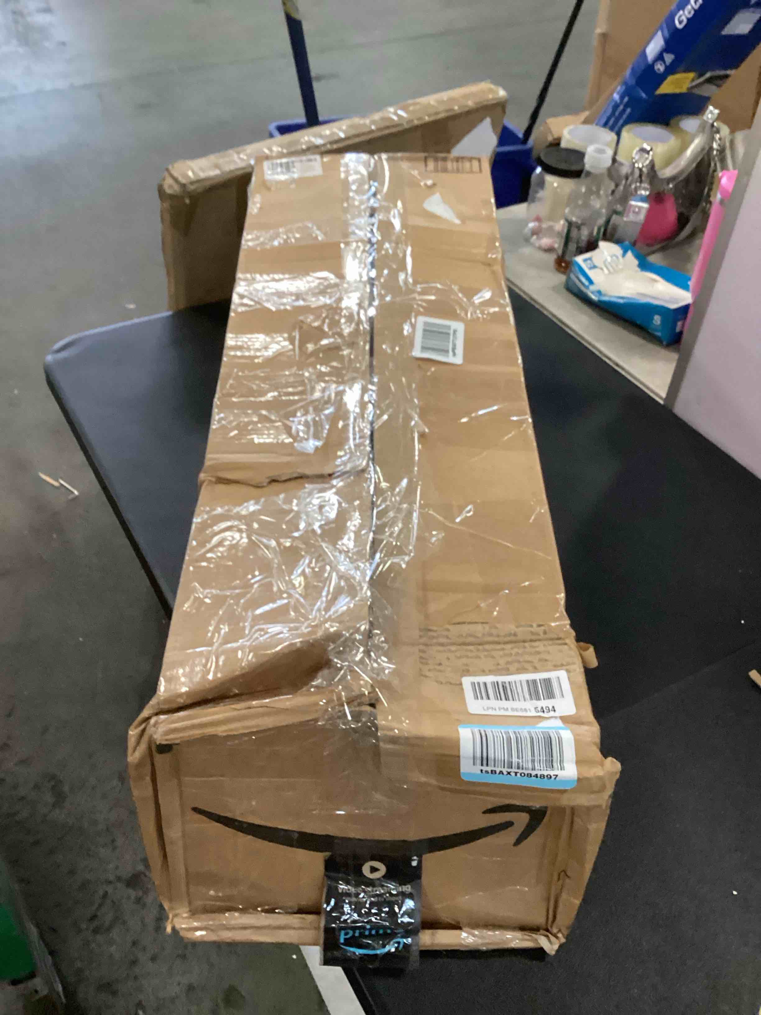 https://s3.amazonaws.com/lotting-images-prod/bidfta/PNK0017251_1723736558833.jpeg