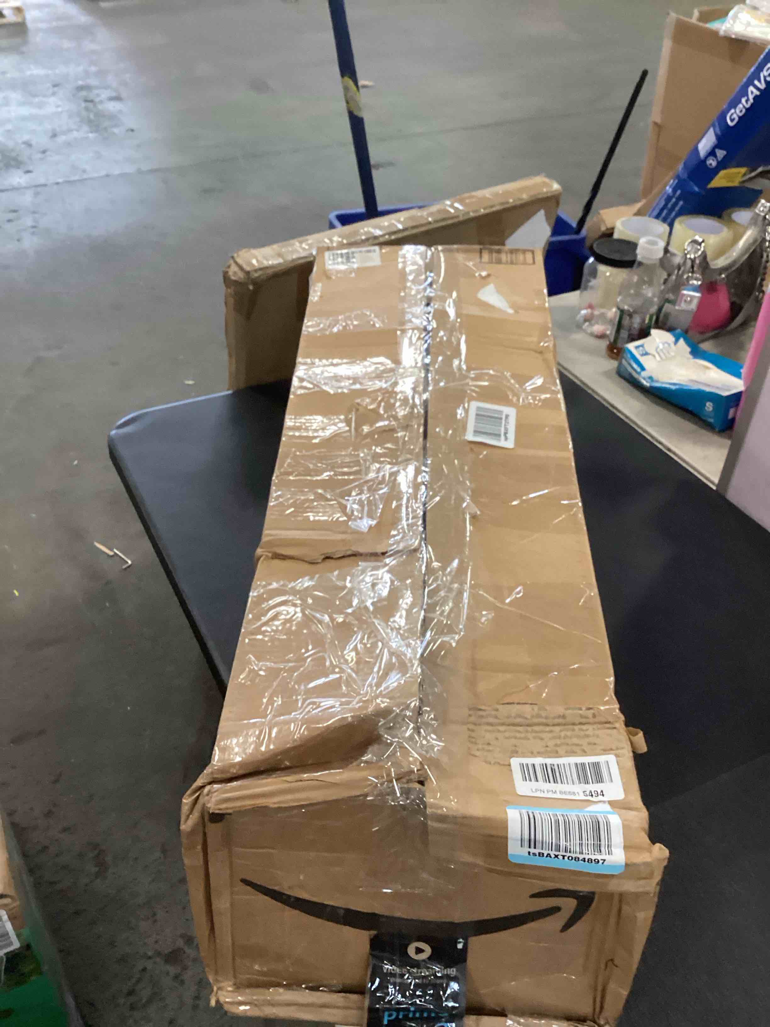 https://s3.amazonaws.com/lotting-images-prod/bidfta/PNK0017251_1723736559700.jpeg