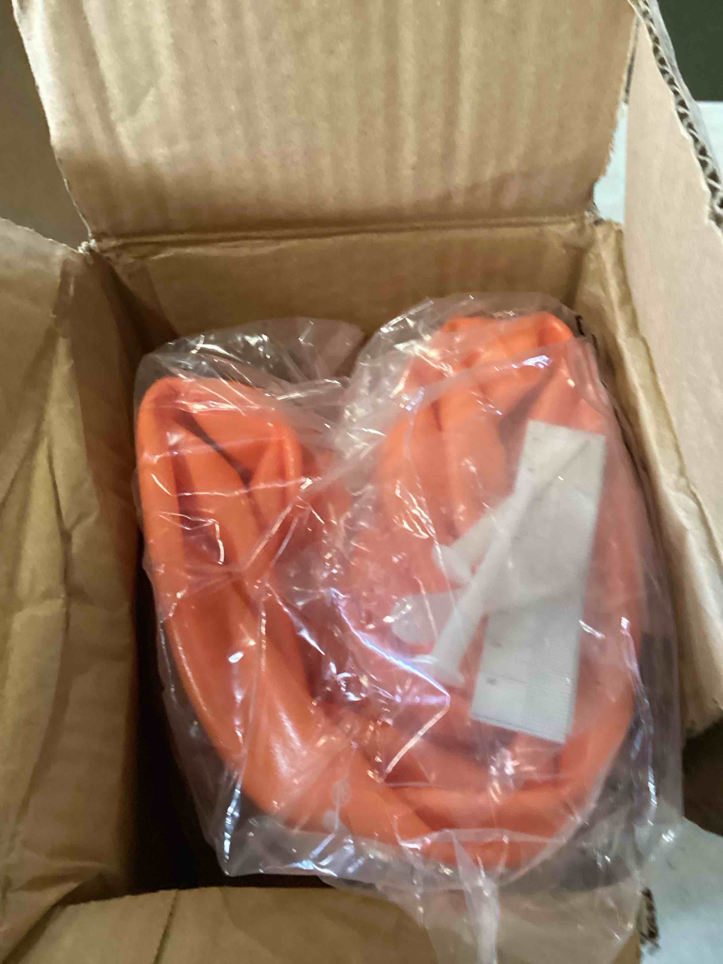 https://s3.amazonaws.com/lotting-images-prod/bidfta/PNK0019147_1723490079500.jpeg