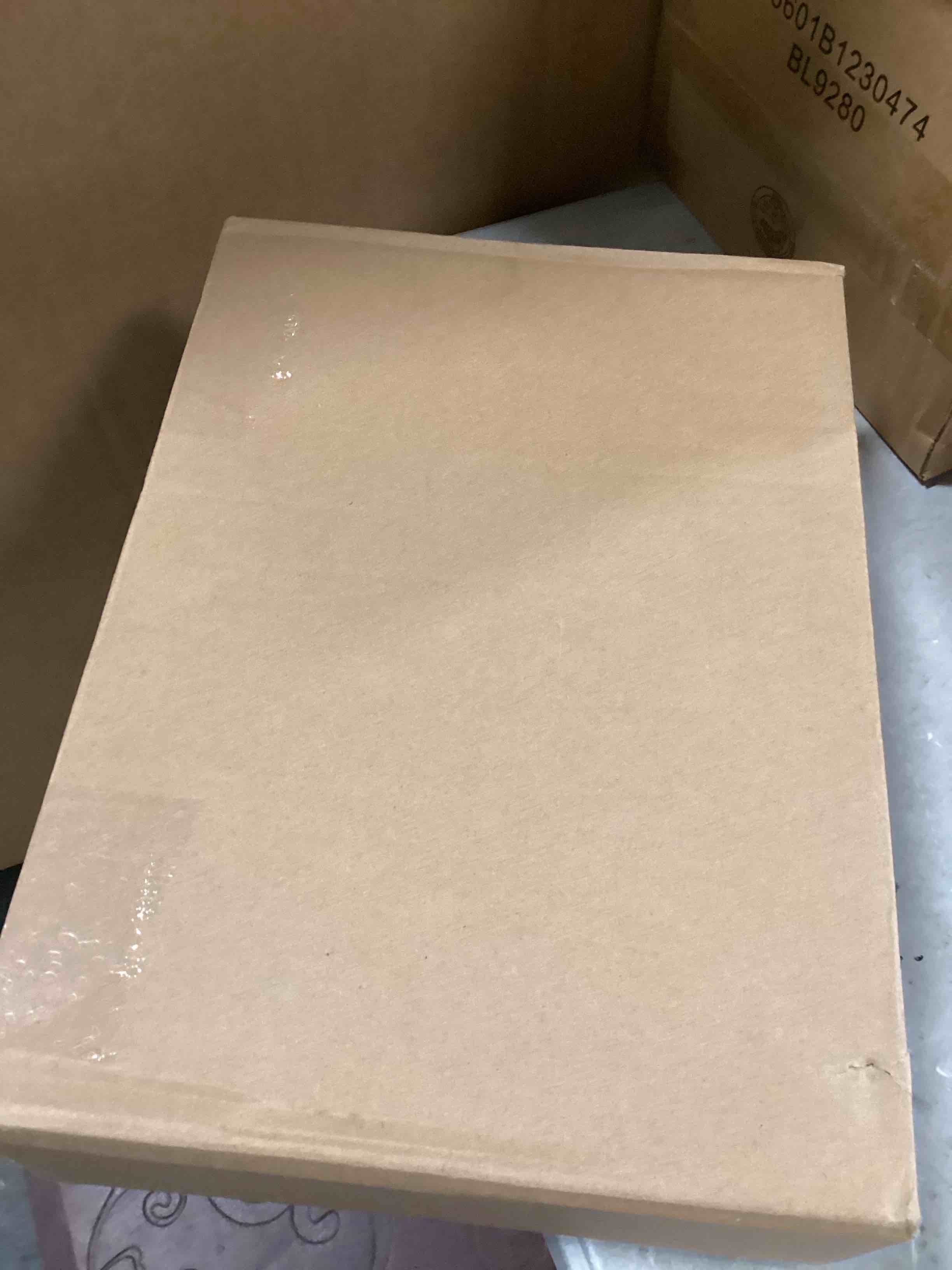 https://s3.amazonaws.com/lotting-images-prod/bidfta/PNK0019362_1723579704060.jpeg