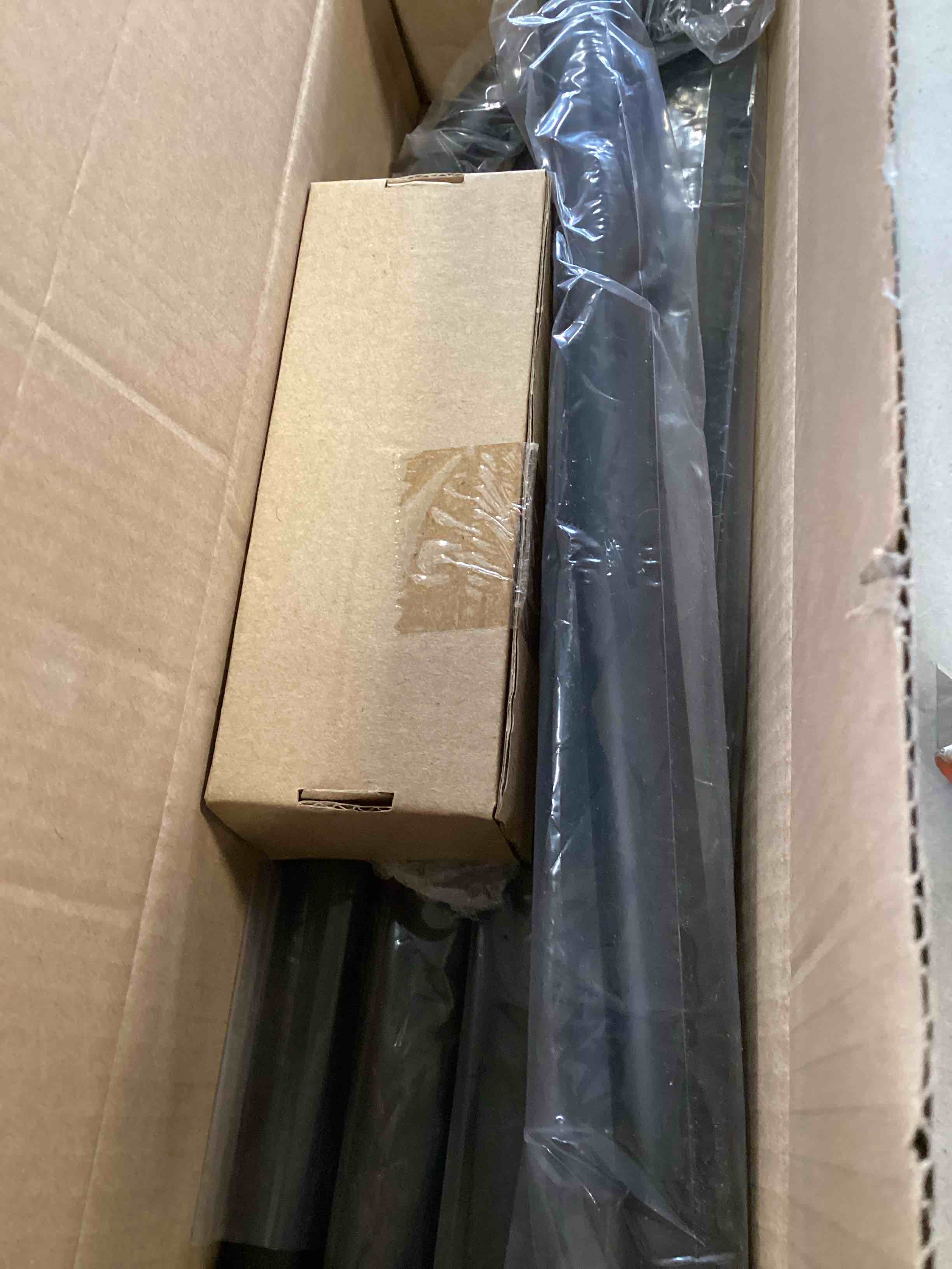 https://s3.amazonaws.com/lotting-images-prod/bidfta/PNK0020000_1723749448930.jpeg