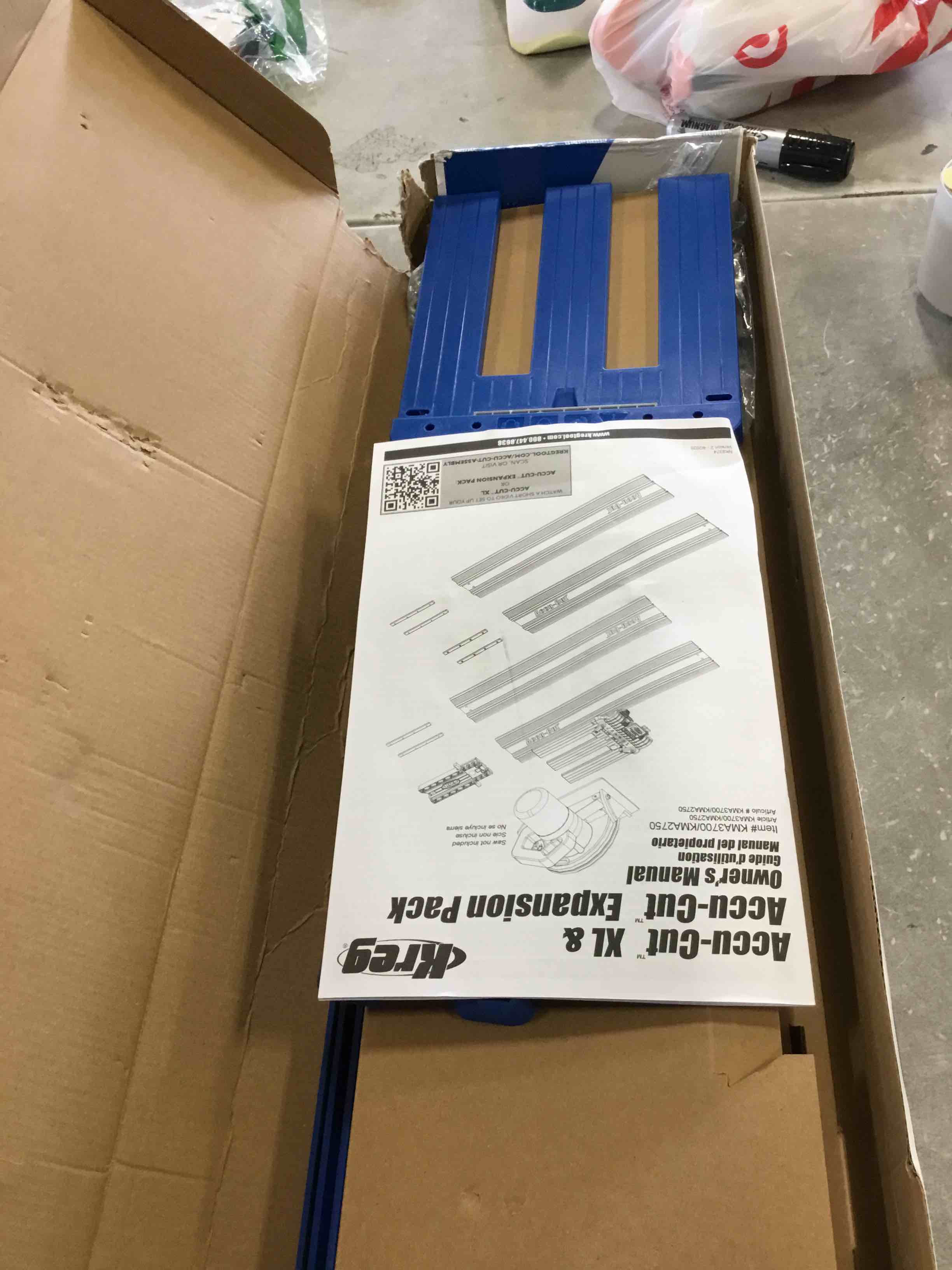 https://s3.amazonaws.com/lotting-images-prod/bidfta/PNK0021493_1723135467258.jpeg