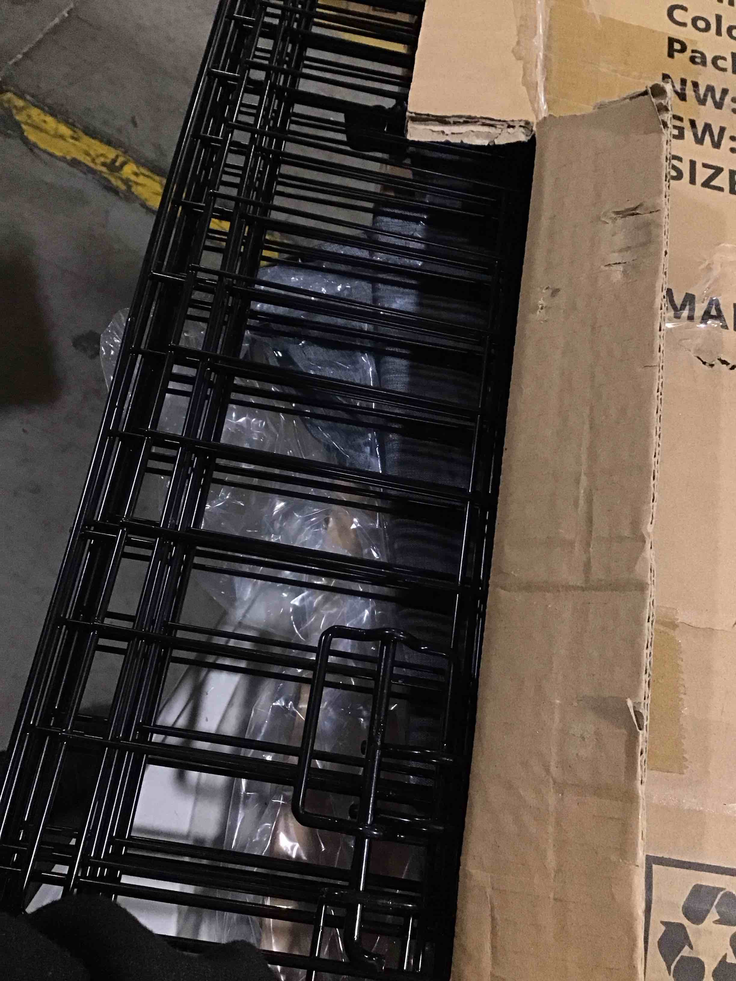 https://s3.amazonaws.com/lotting-images-prod/bidfta/PNK0024728_1731591366043.jpeg