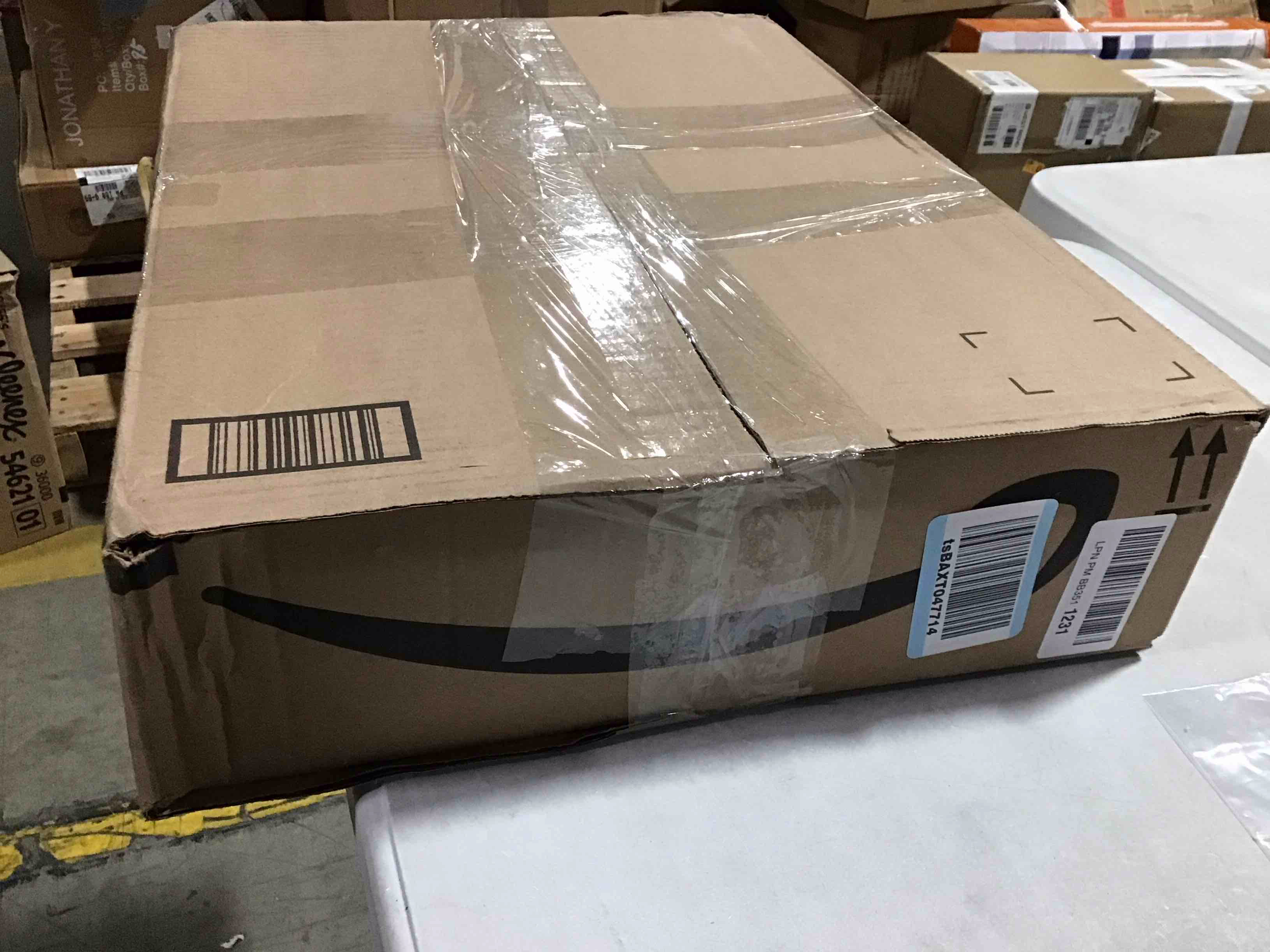 https://s3.amazonaws.com/lotting-images-prod/bidfta/PNK0024732_1731590779970.jpeg