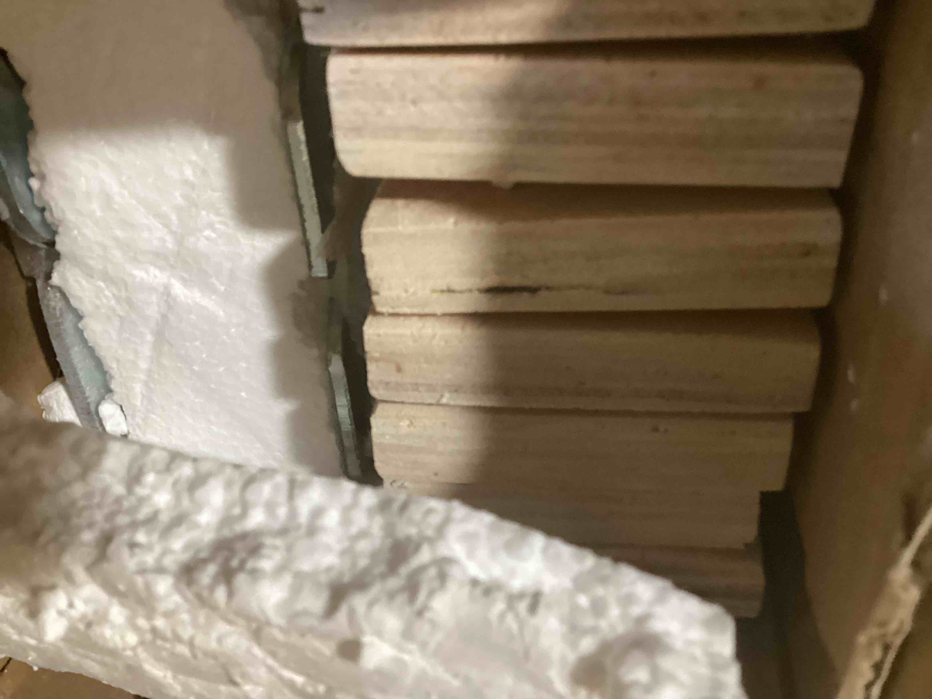 https://s3.amazonaws.com/lotting-images-prod/bidfta/PNK0025305_1731099103538.jpeg
