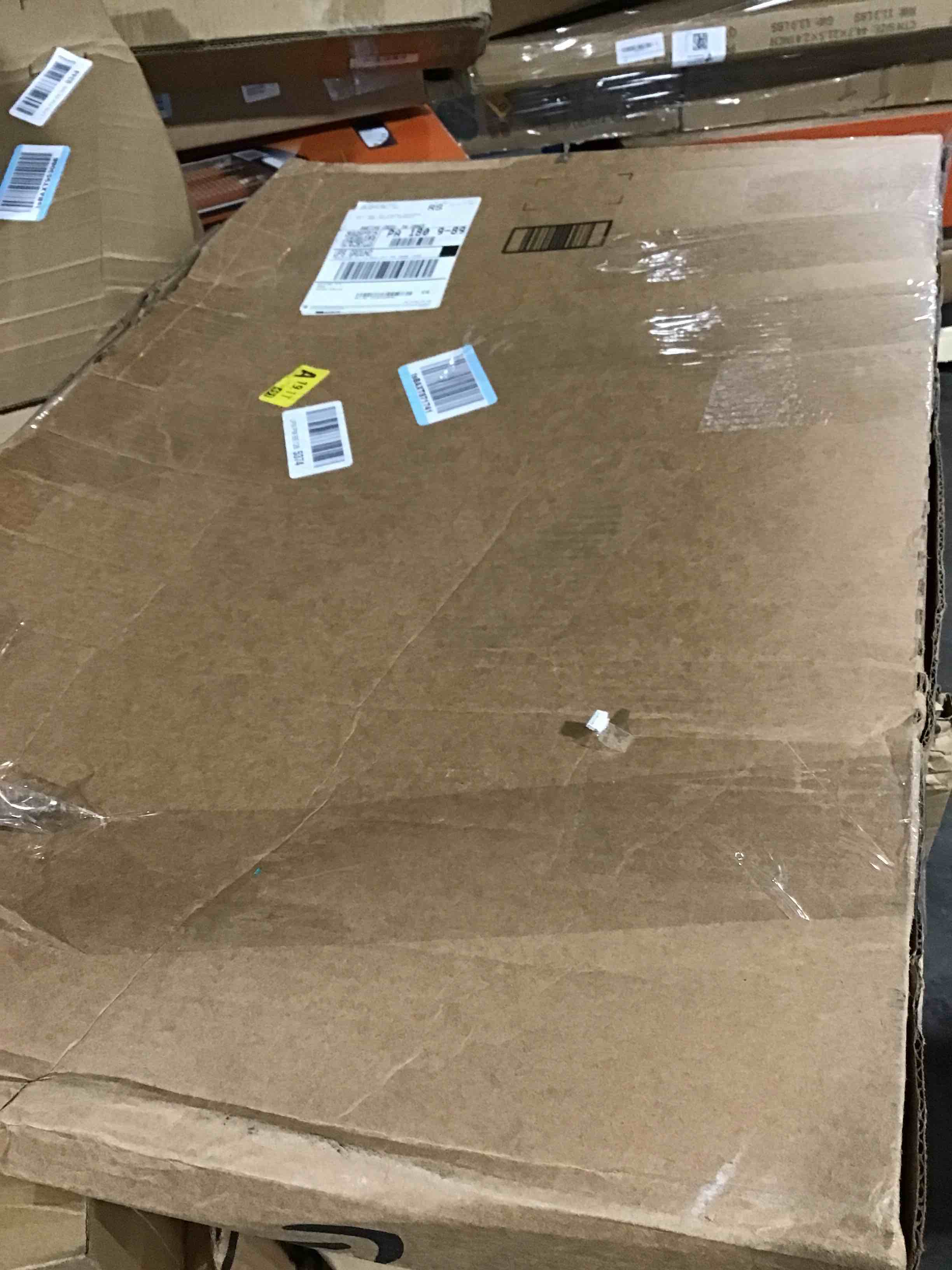 https://s3.amazonaws.com/lotting-images-prod/bidfta/PNK0025639_1730983359823.jpeg