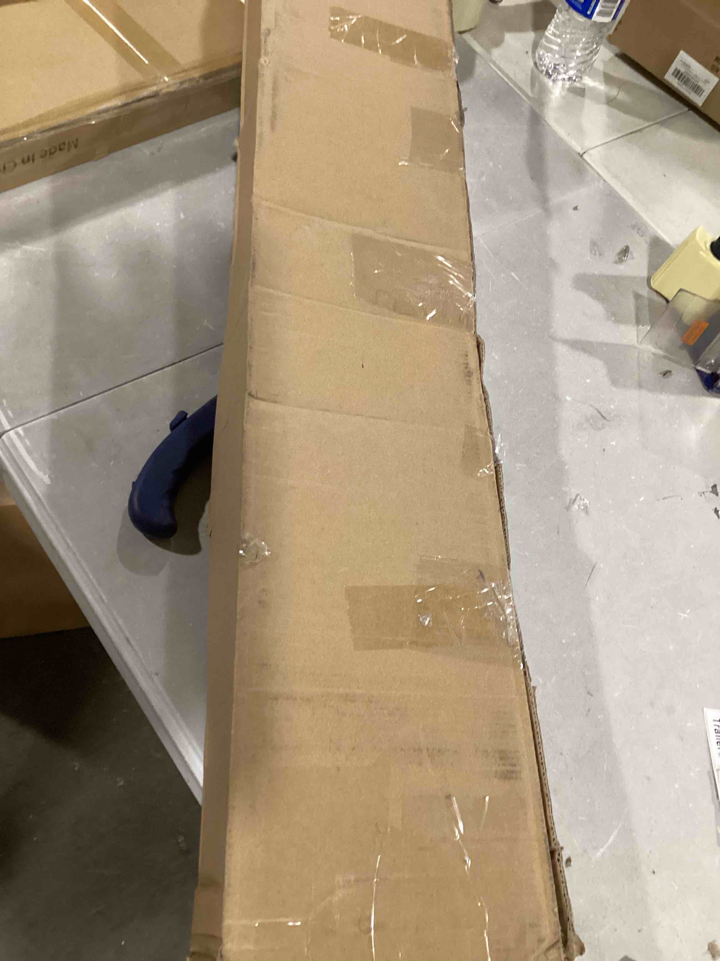 https://s3.amazonaws.com/lotting-images-prod/bidfta/PNK0026300_1733403843728.jpeg