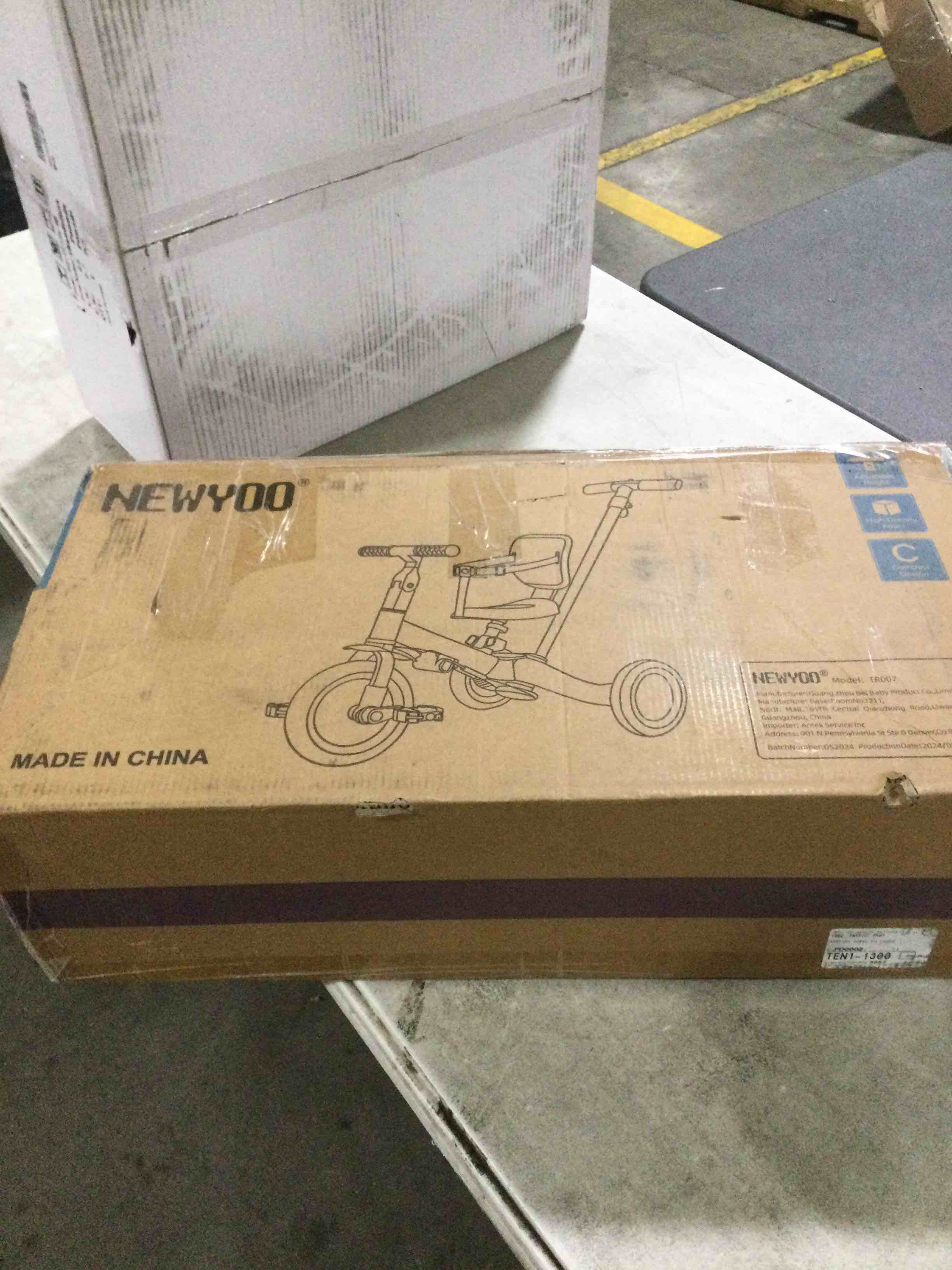 newyoo Tricycles for 1-3 Year Olds, Toddler Bike, for Boys and Girls, Toddler Tricycle with Parent Push Handle, Trike with Backrest & Safety Belt, Blue, TR007