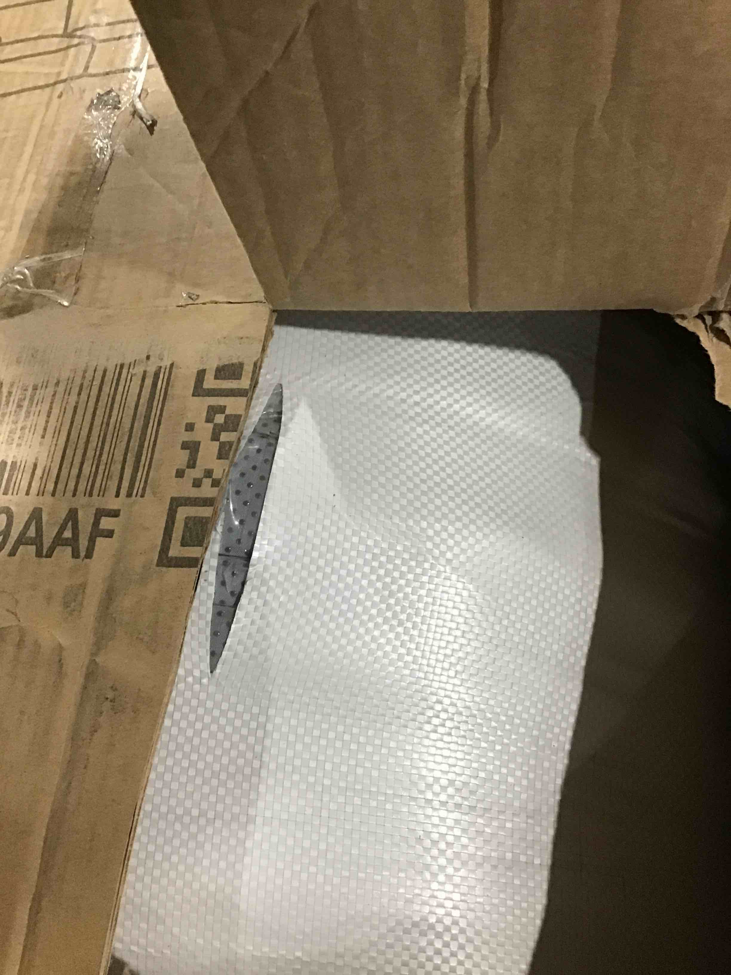 https://s3.amazonaws.com/lotting-images-prod/bidfta/PNK0028440_1733239867355.jpeg