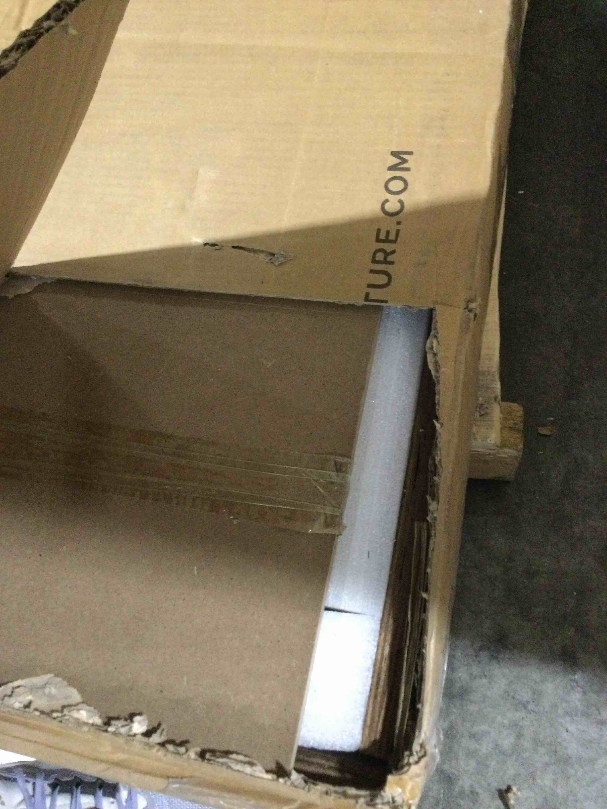https://s3.amazonaws.com/lotting-images-prod/bidfta/PNK0028656_1732914266596.jpeg