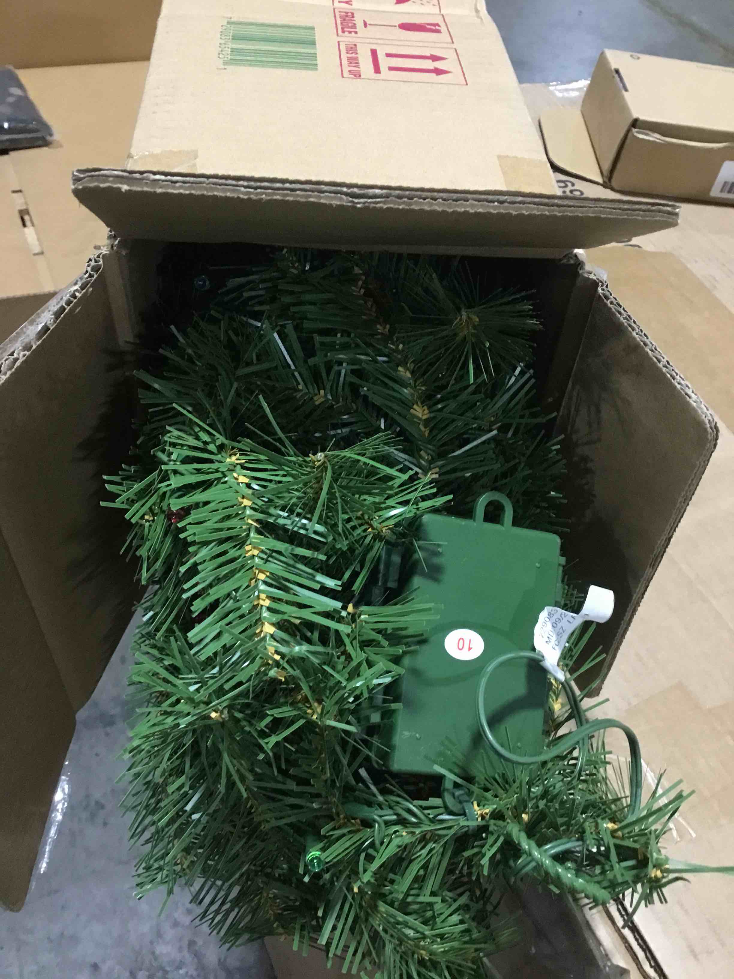https://s3.amazonaws.com/lotting-images-prod/bidfta/PNK0028711_1732891870600.jpeg