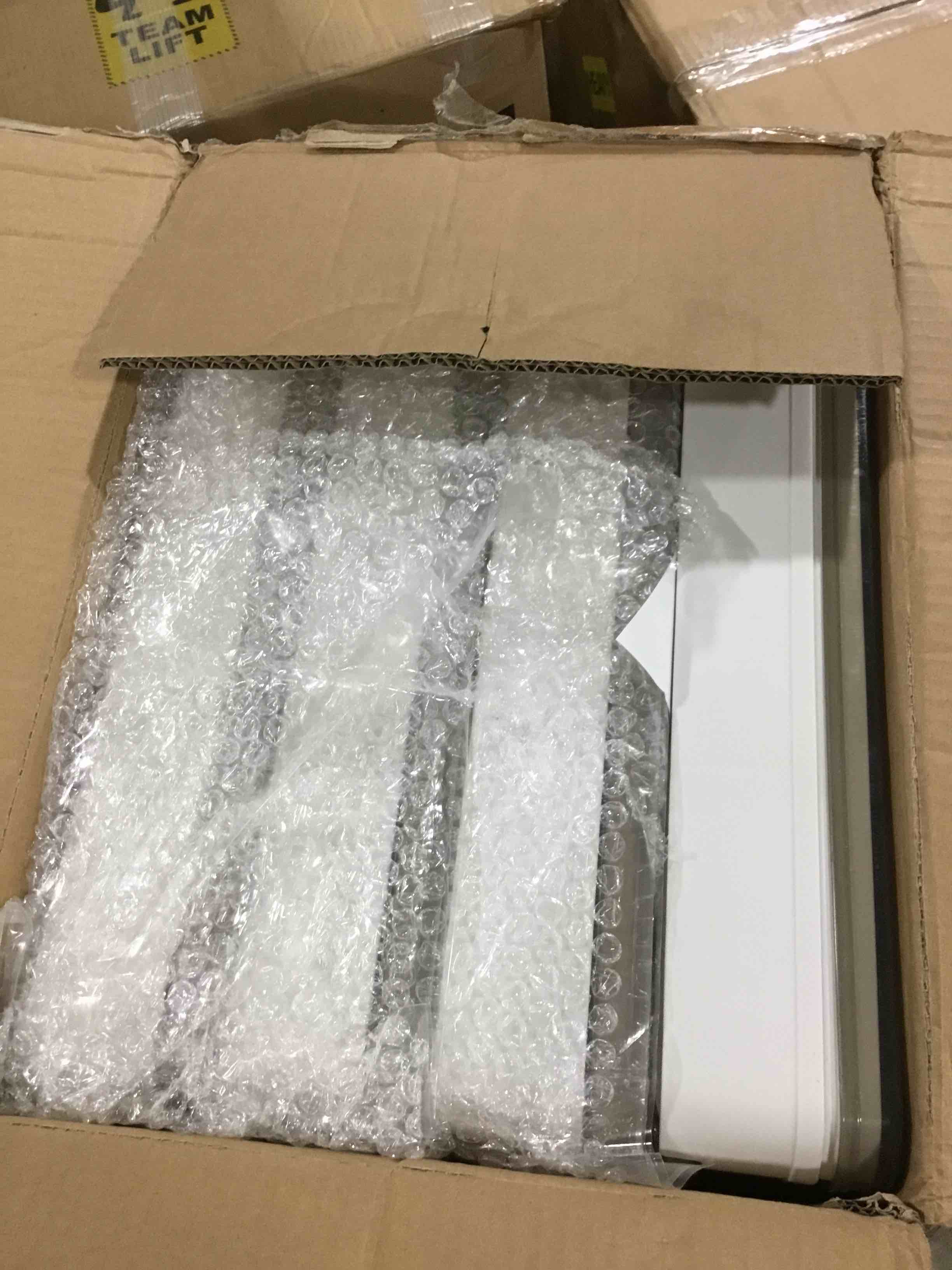 https://s3.amazonaws.com/lotting-images-prod/bidfta/PNK0028893_1732717410435.jpeg