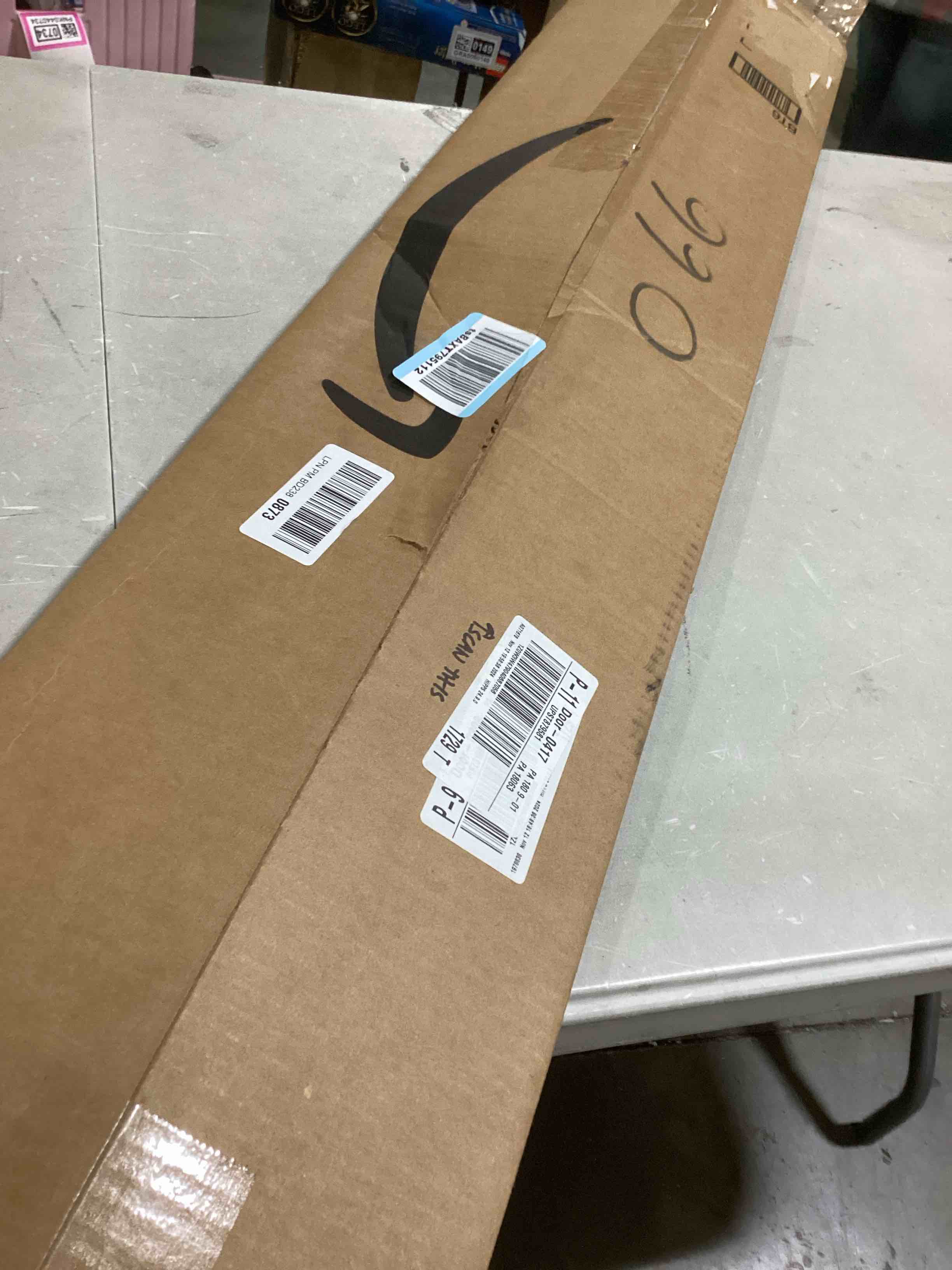 https://s3.amazonaws.com/lotting-images-prod/bidfta/PNK0029235_1732128594820.jpeg