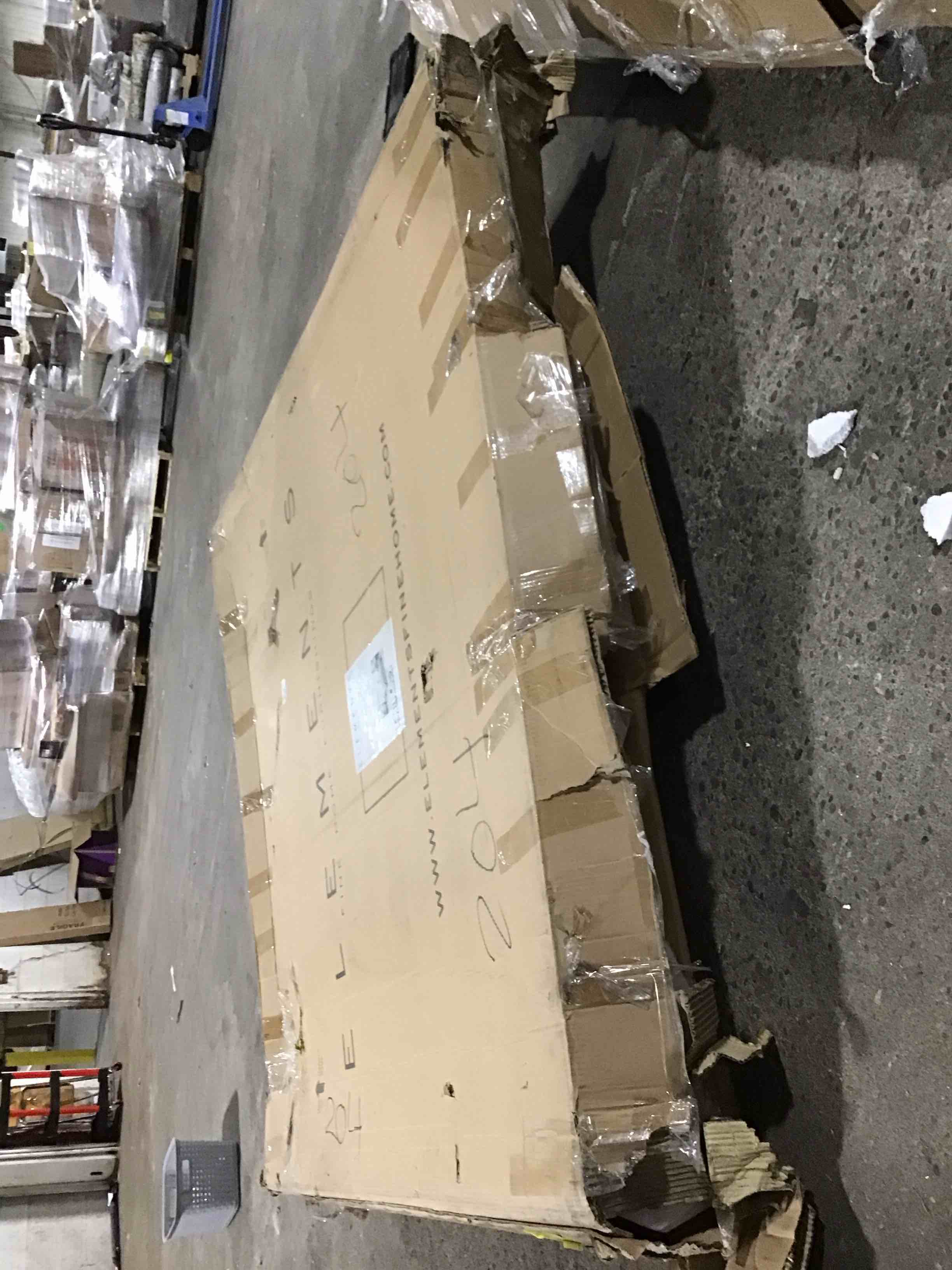 https://s3.amazonaws.com/lotting-images-prod/bidfta/PNK0029948_1730754541638.jpeg