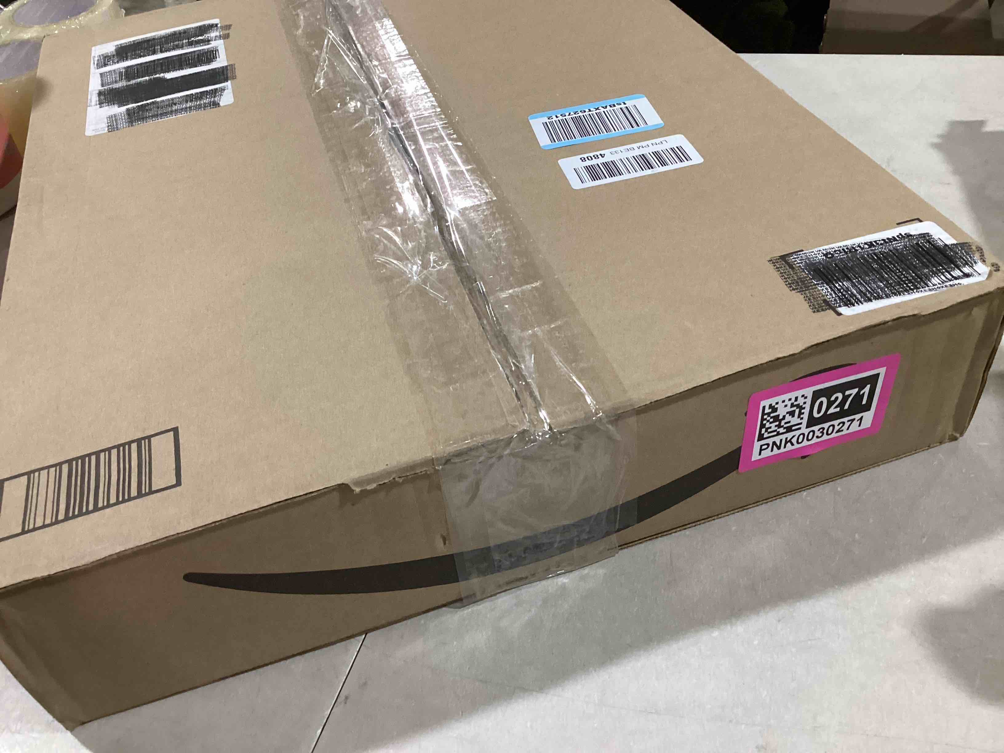 https://s3.amazonaws.com/lotting-images-prod/bidfta/PNK0030271_1733863135698.jpeg