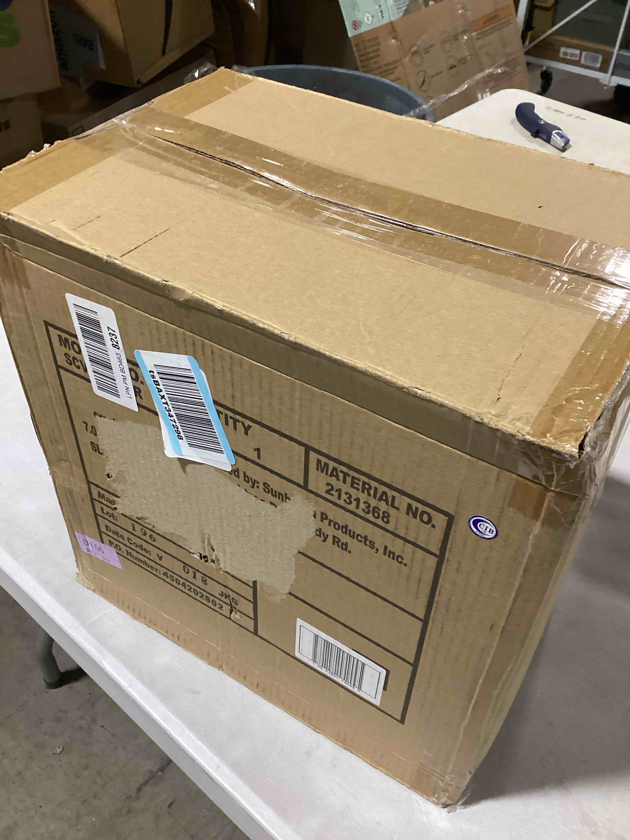 https://s3.amazonaws.com/lotting-images-prod/bidfta/PNK0030726_1732131174480.jpeg