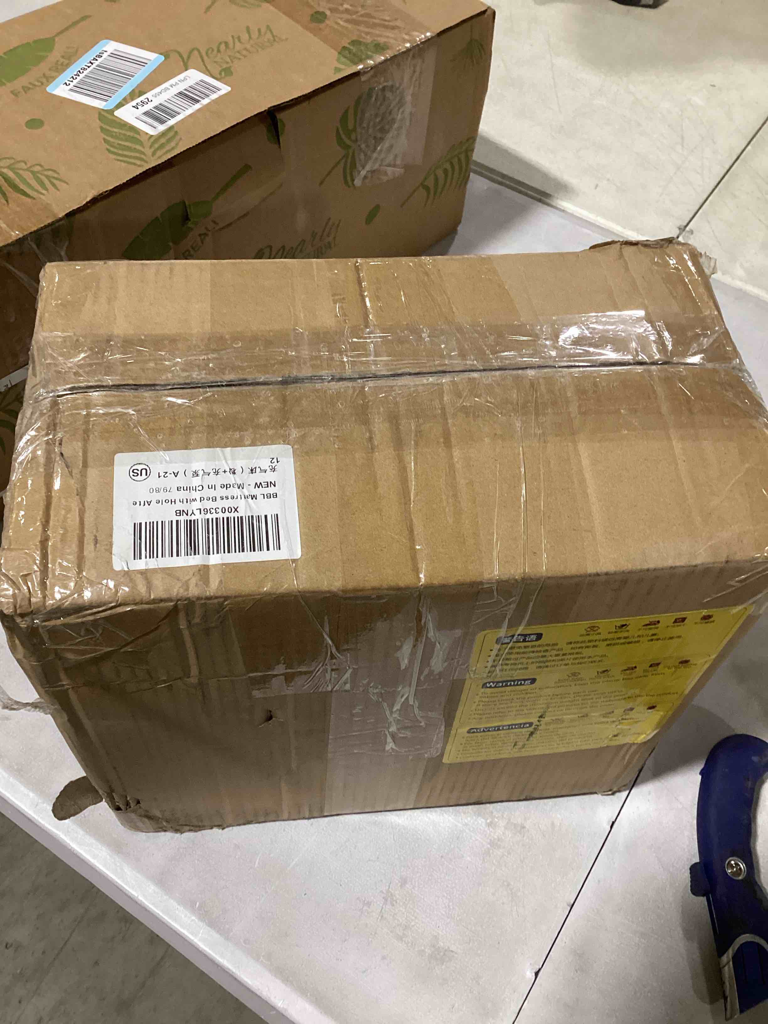 https://s3.amazonaws.com/lotting-images-prod/bidfta/PNK0030963_1731940652598.jpeg