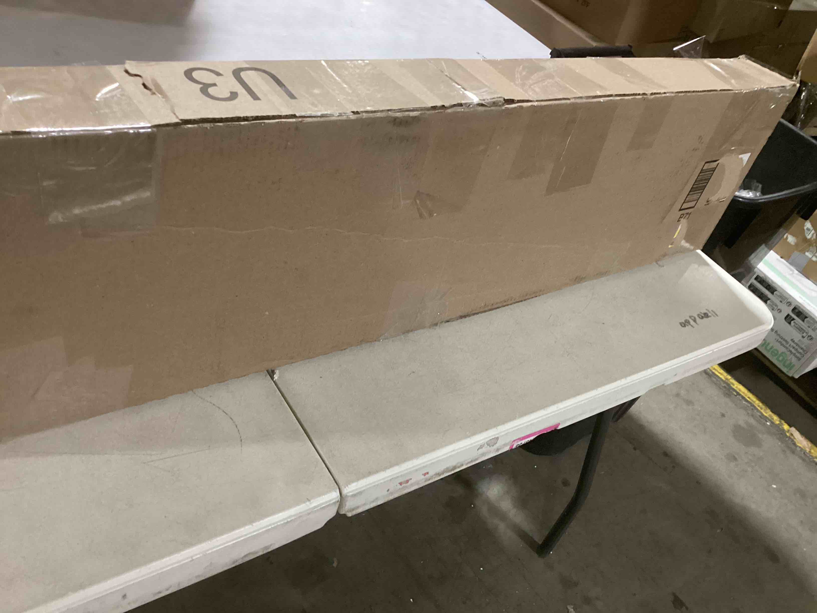 https://s3.amazonaws.com/lotting-images-prod/bidfta/PNK0032014_1732033383807.jpeg