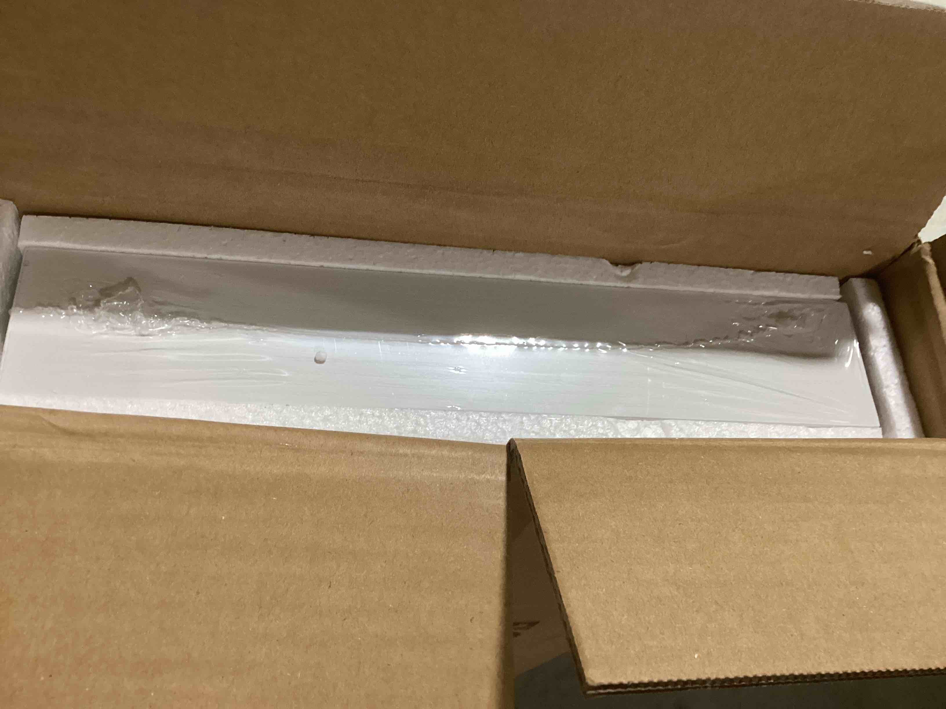 https://s3.amazonaws.com/lotting-images-prod/bidfta/PNK0032075_1731961058872.jpeg