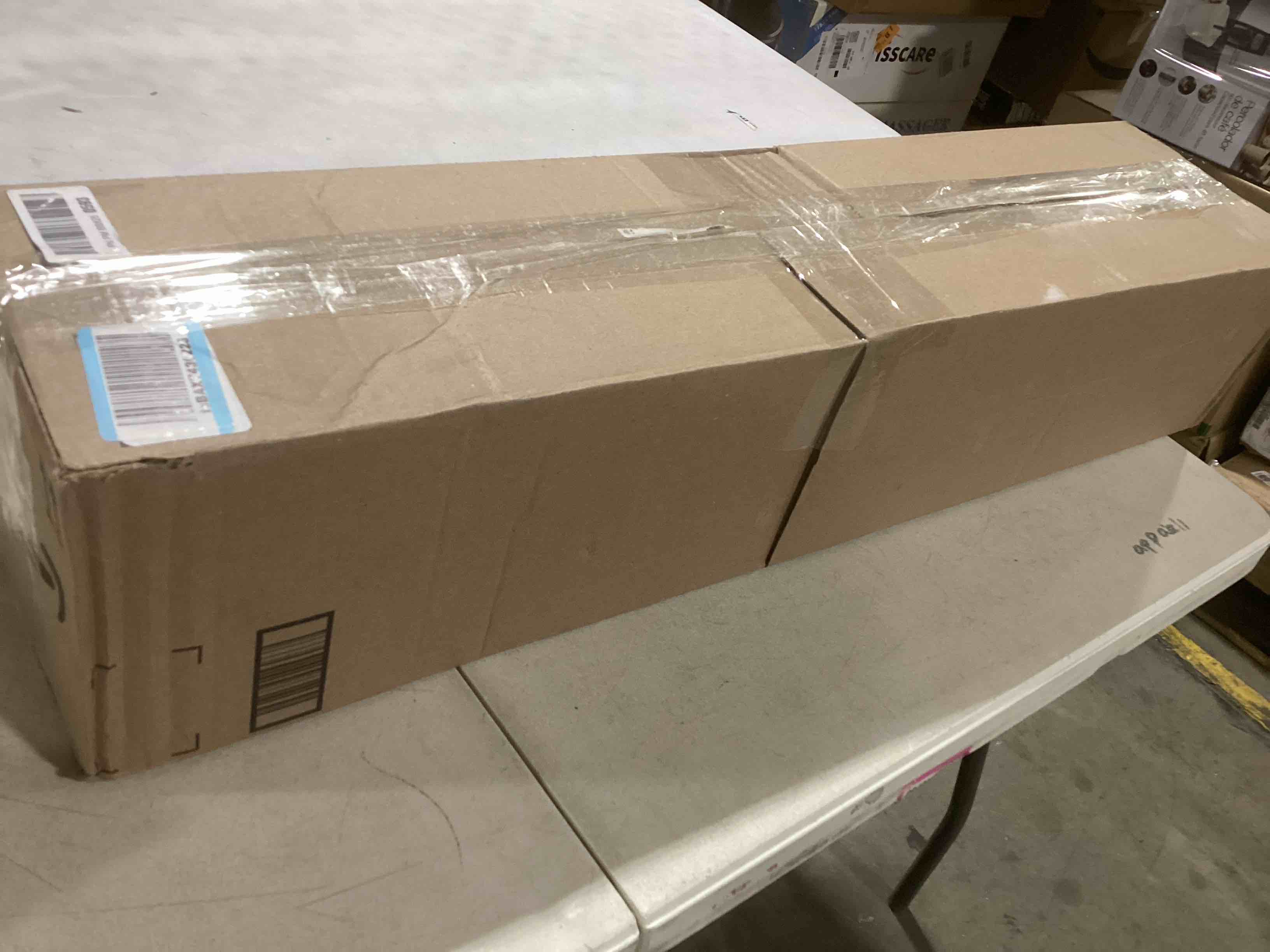 https://s3.amazonaws.com/lotting-images-prod/bidfta/PNK0032172_1731937883270.jpeg
