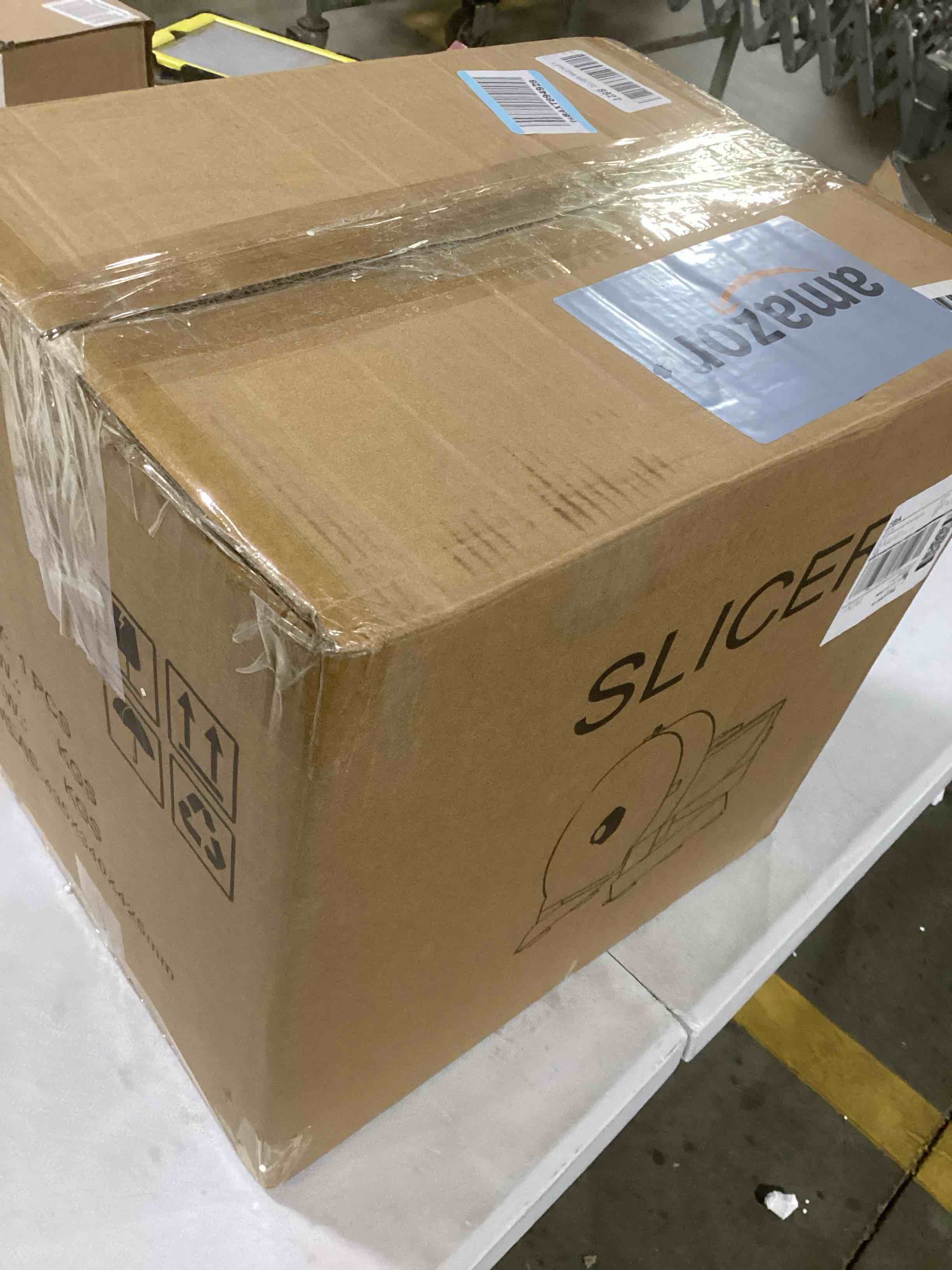 https://s3.amazonaws.com/lotting-images-prod/bidfta/PNK0032345_1731679742079.jpeg