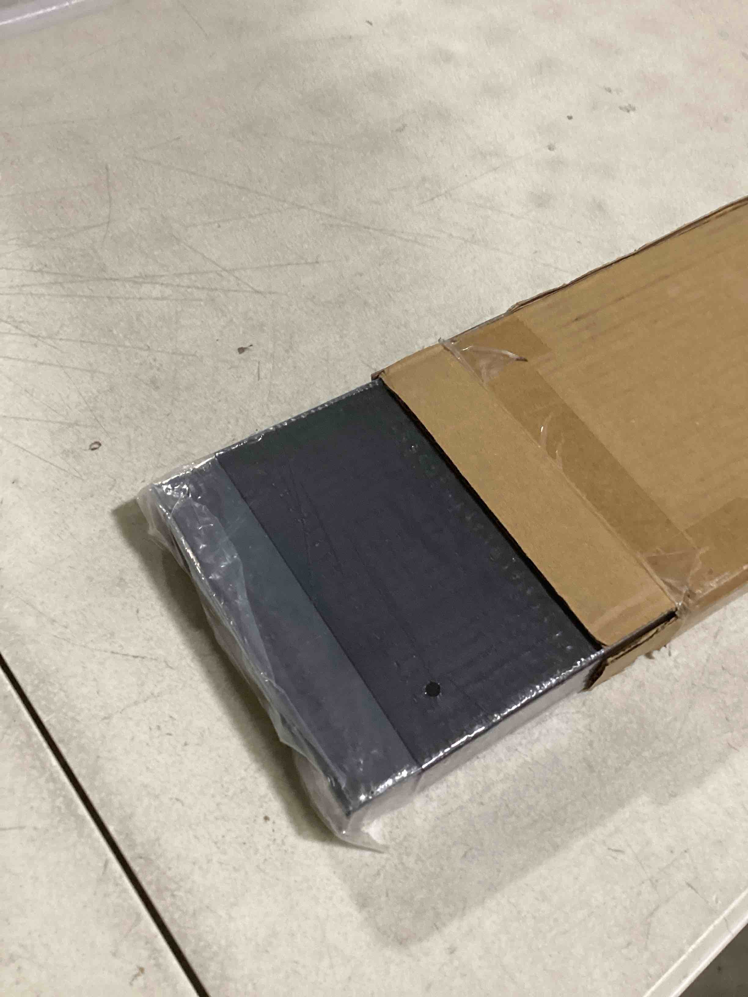 https://s3.amazonaws.com/lotting-images-prod/bidfta/PNK0032578_1731590415215.jpeg