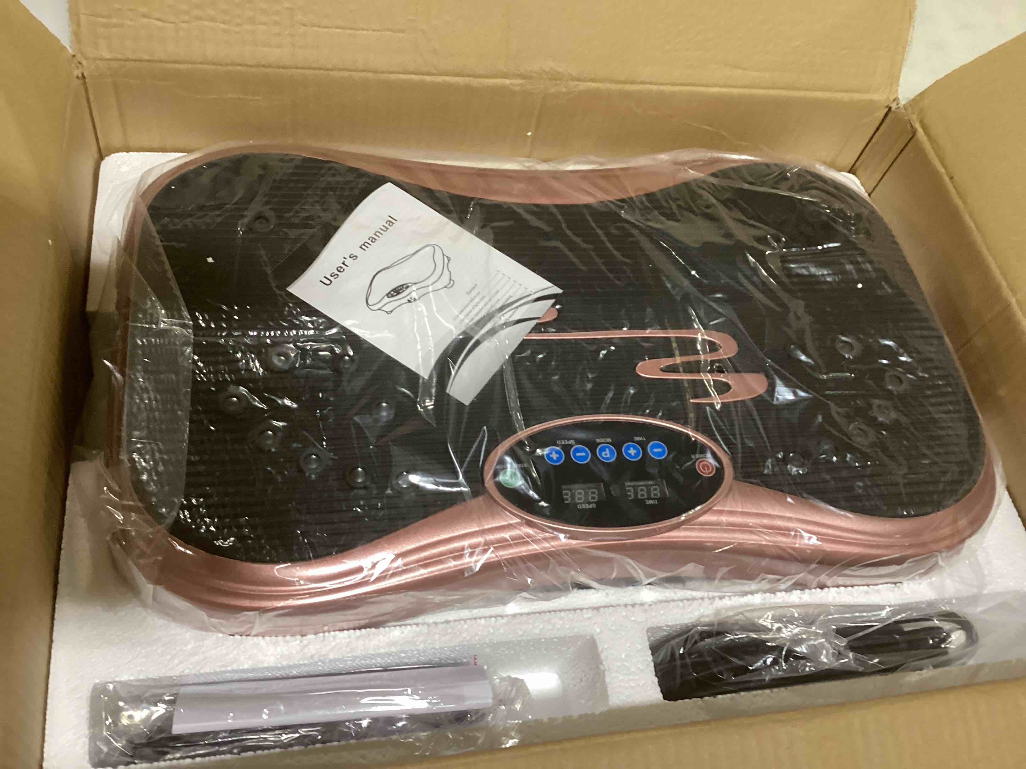 https://s3.amazonaws.com/lotting-images-prod/bidfta/PNK0032999_1731342883467.jpeg