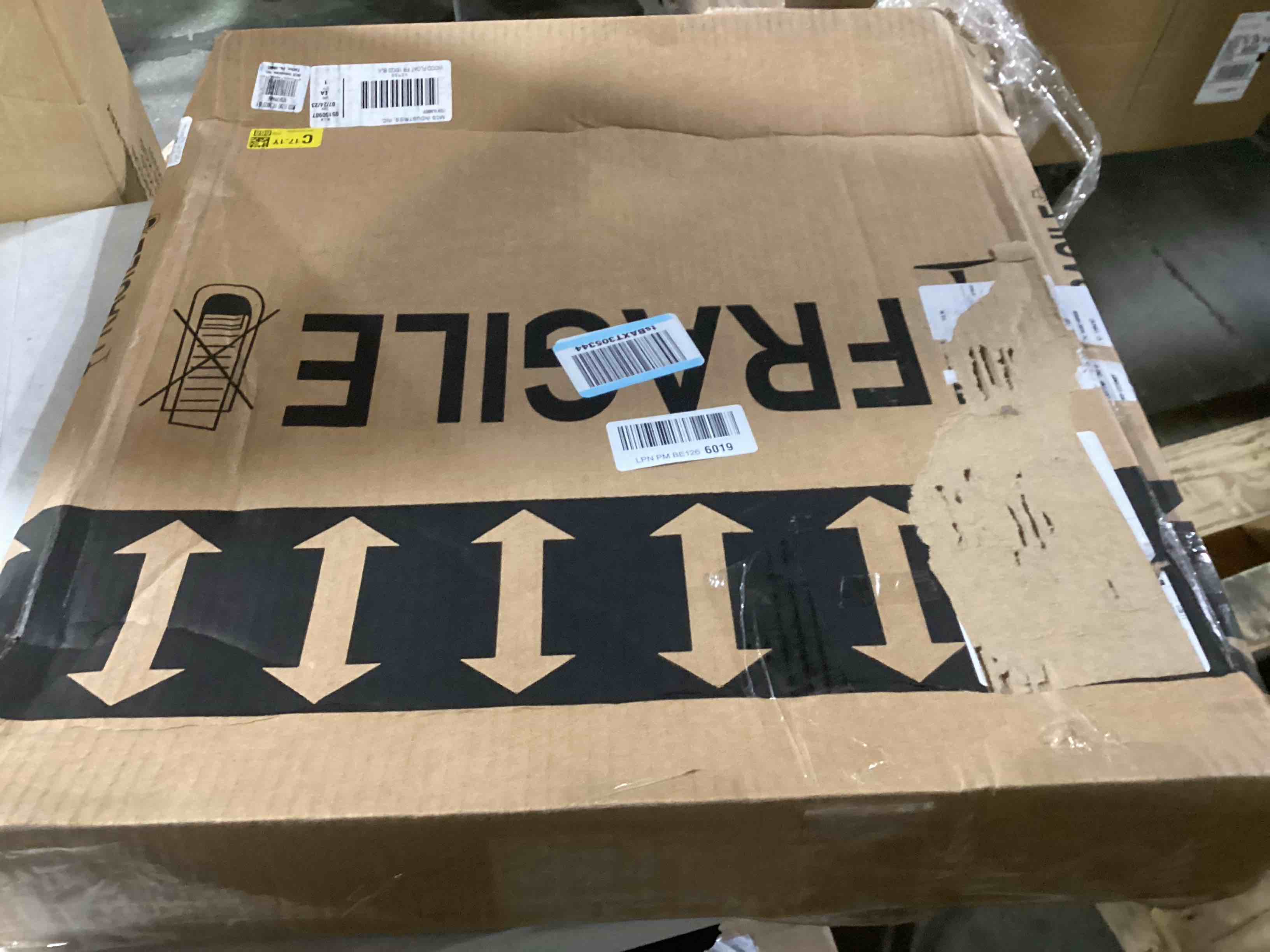 https://s3.amazonaws.com/lotting-images-prod/bidfta/PNK0033206_1731176518330.jpeg