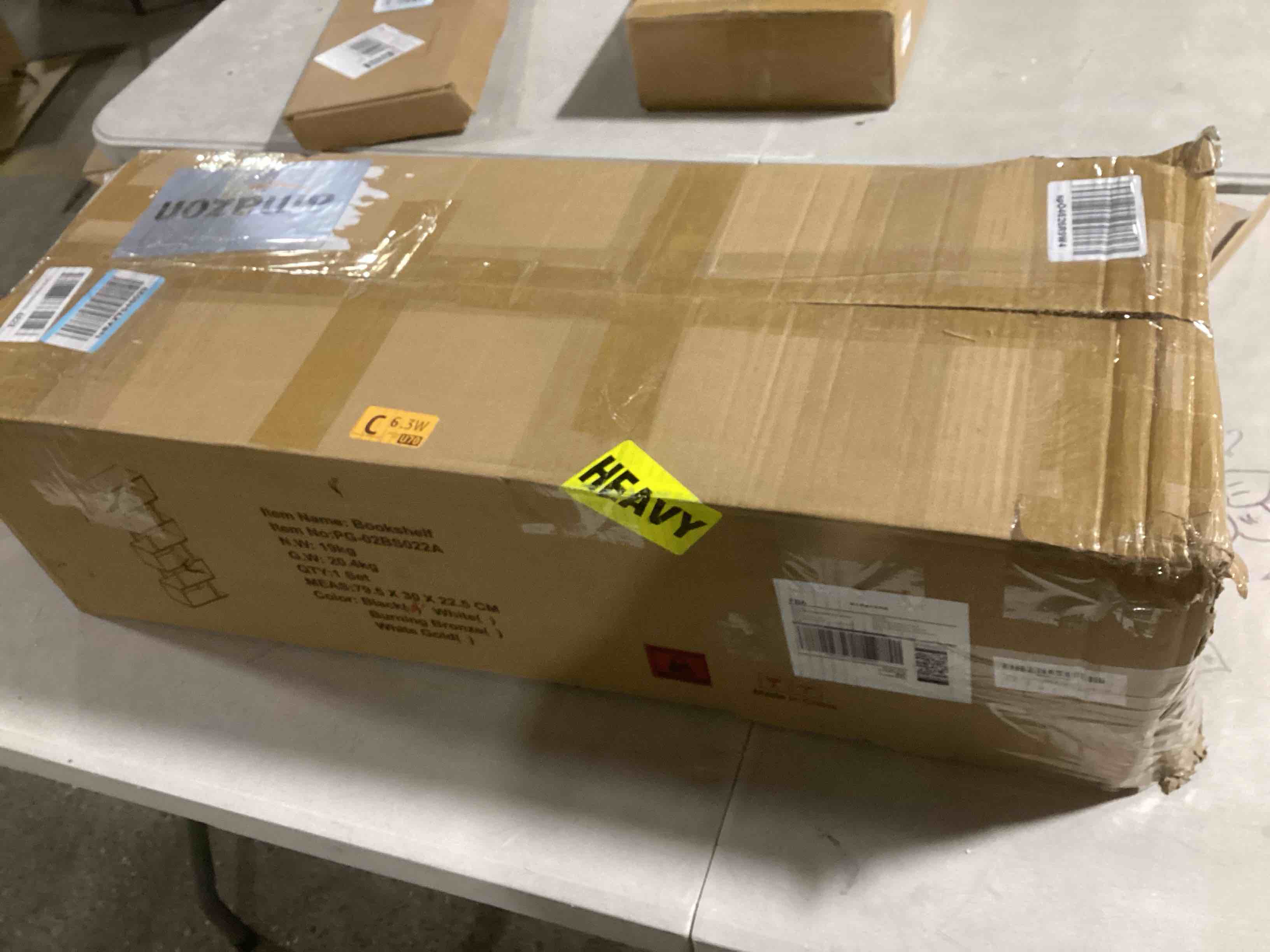 https://s3.amazonaws.com/lotting-images-prod/bidfta/PNK0033939_1730921616840.jpeg