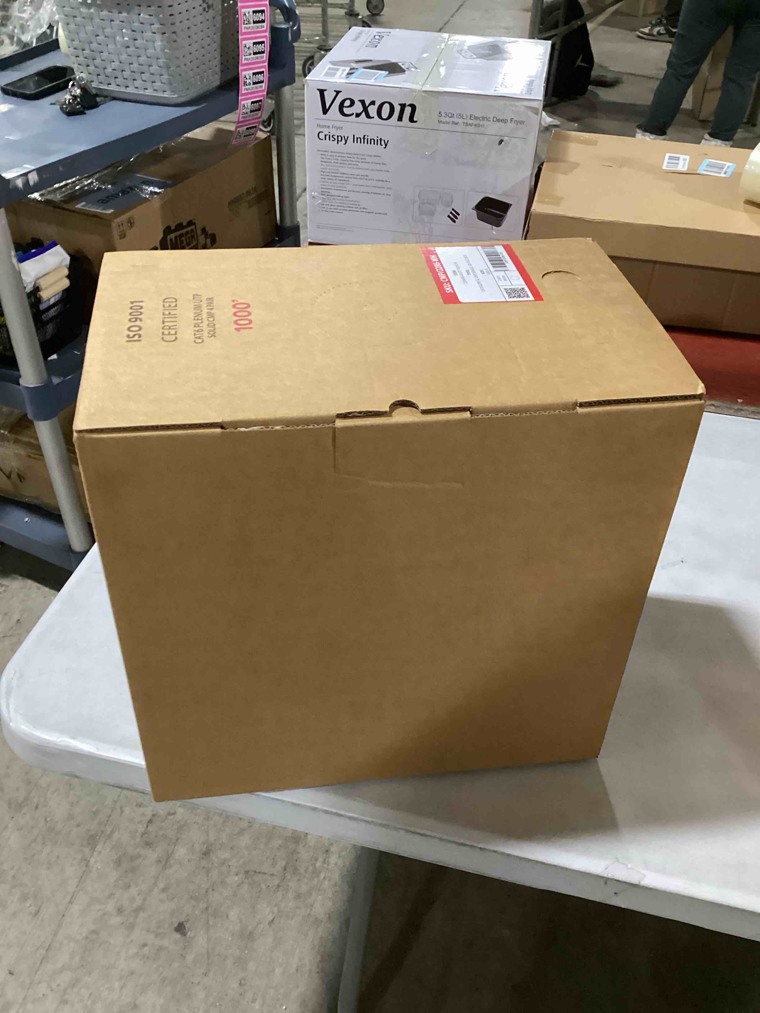 https://s3.amazonaws.com/lotting-images-prod/bidfta/PNK0036102_1733863700166.jpeg
