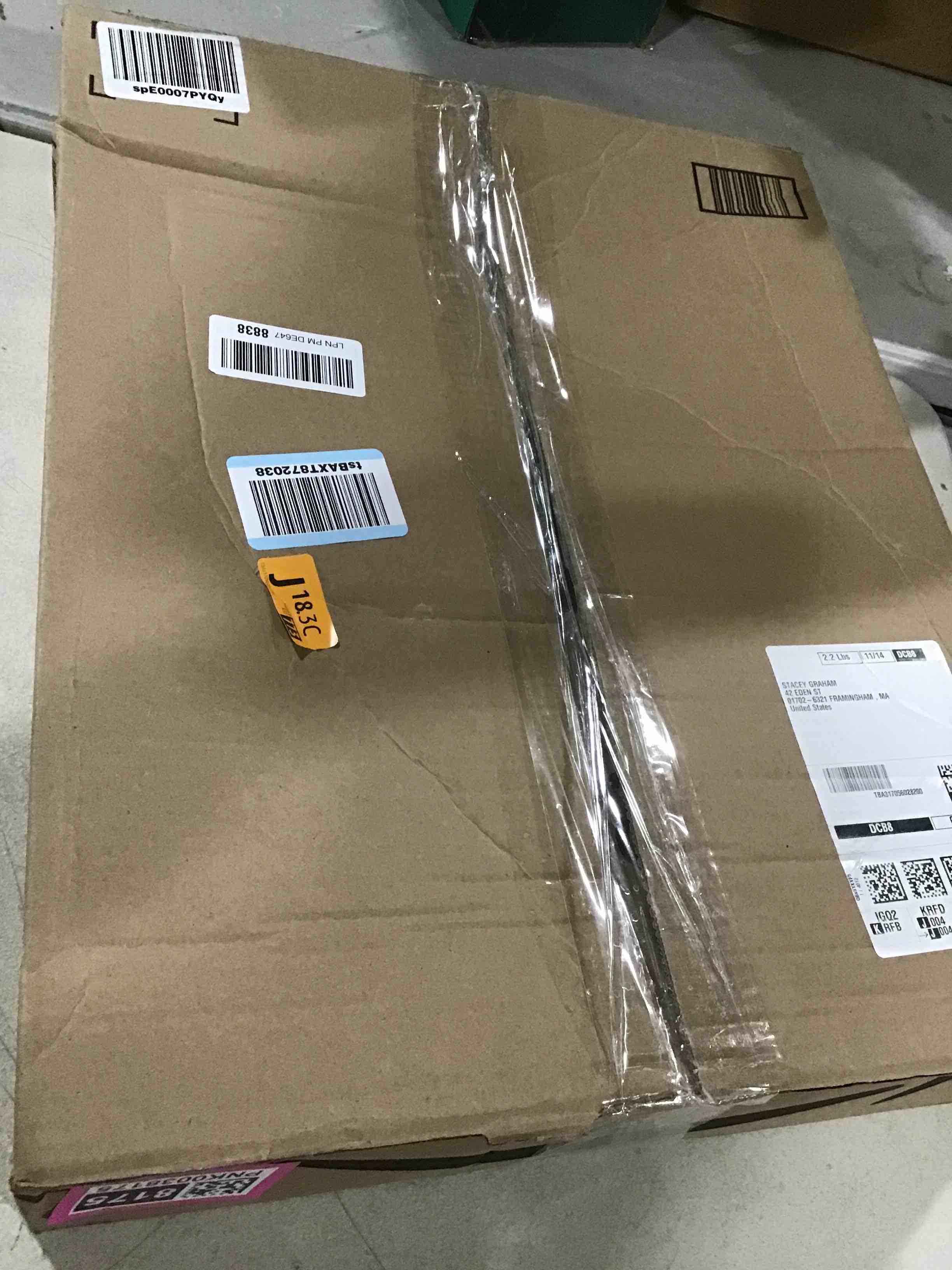 https://s3.amazonaws.com/lotting-images-prod/bidfta/PNK0038175_1733585647823.jpeg