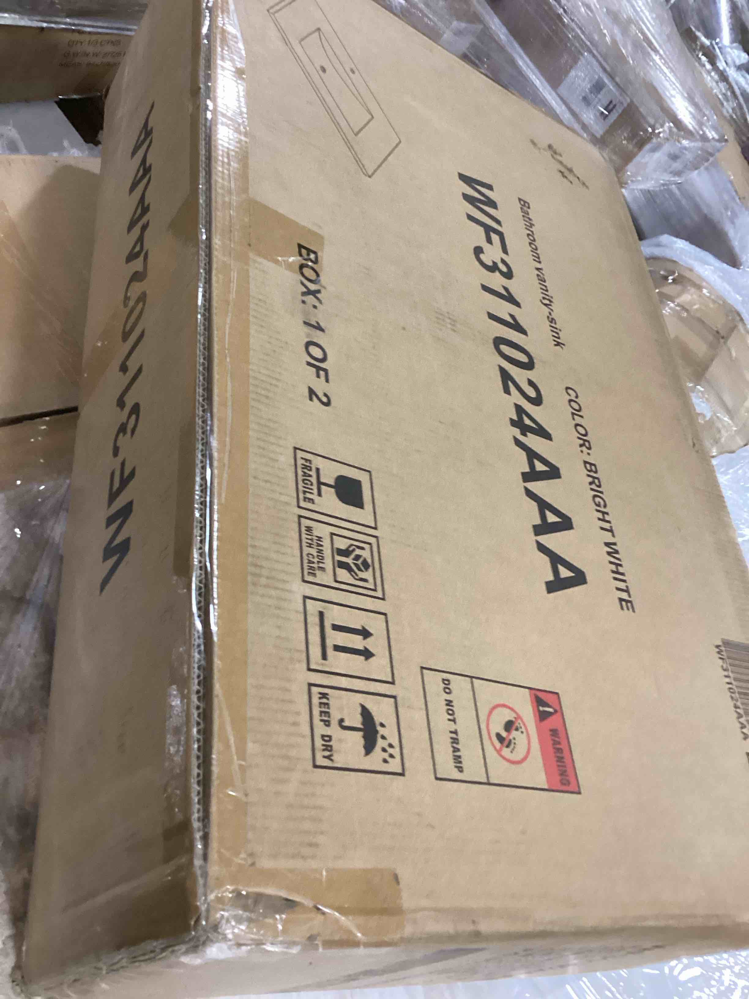 https://s3.amazonaws.com/lotting-images-prod/bidfta/PNK0038292_1733240591522.jpeg