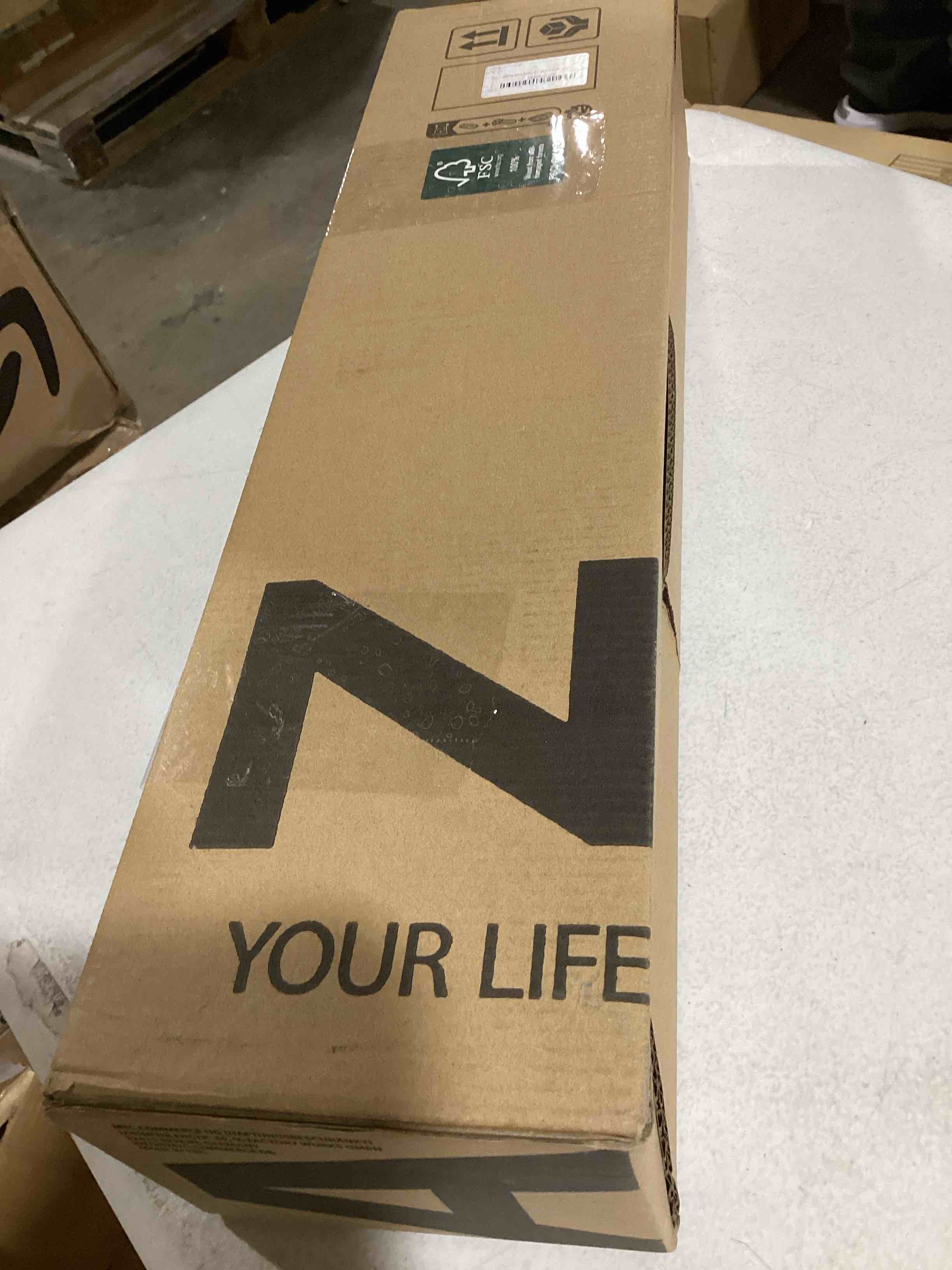 https://s3.amazonaws.com/lotting-images-prod/bidfta/PNK0038370_1733162312305.jpeg