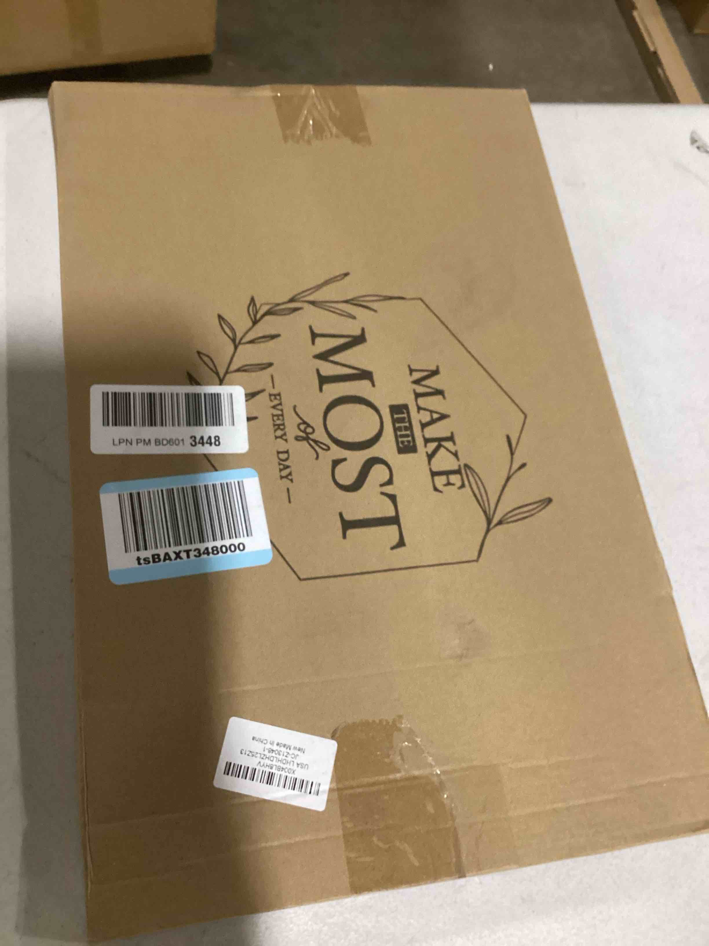 https://s3.amazonaws.com/lotting-images-prod/bidfta/PNK0038595_1732737553615.jpeg