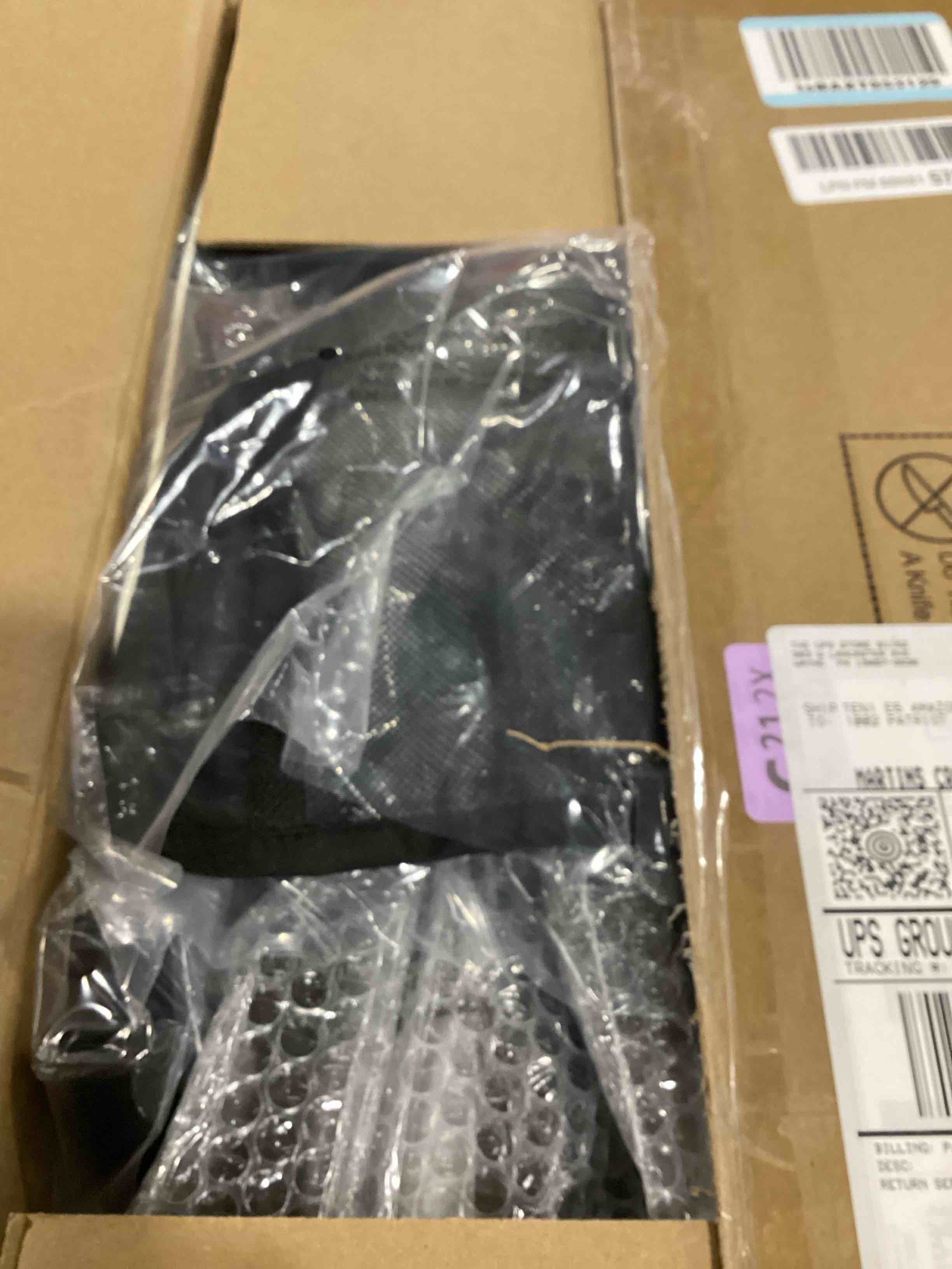 https://s3.amazonaws.com/lotting-images-prod/bidfta/PNK0038821_1732645569933.jpeg