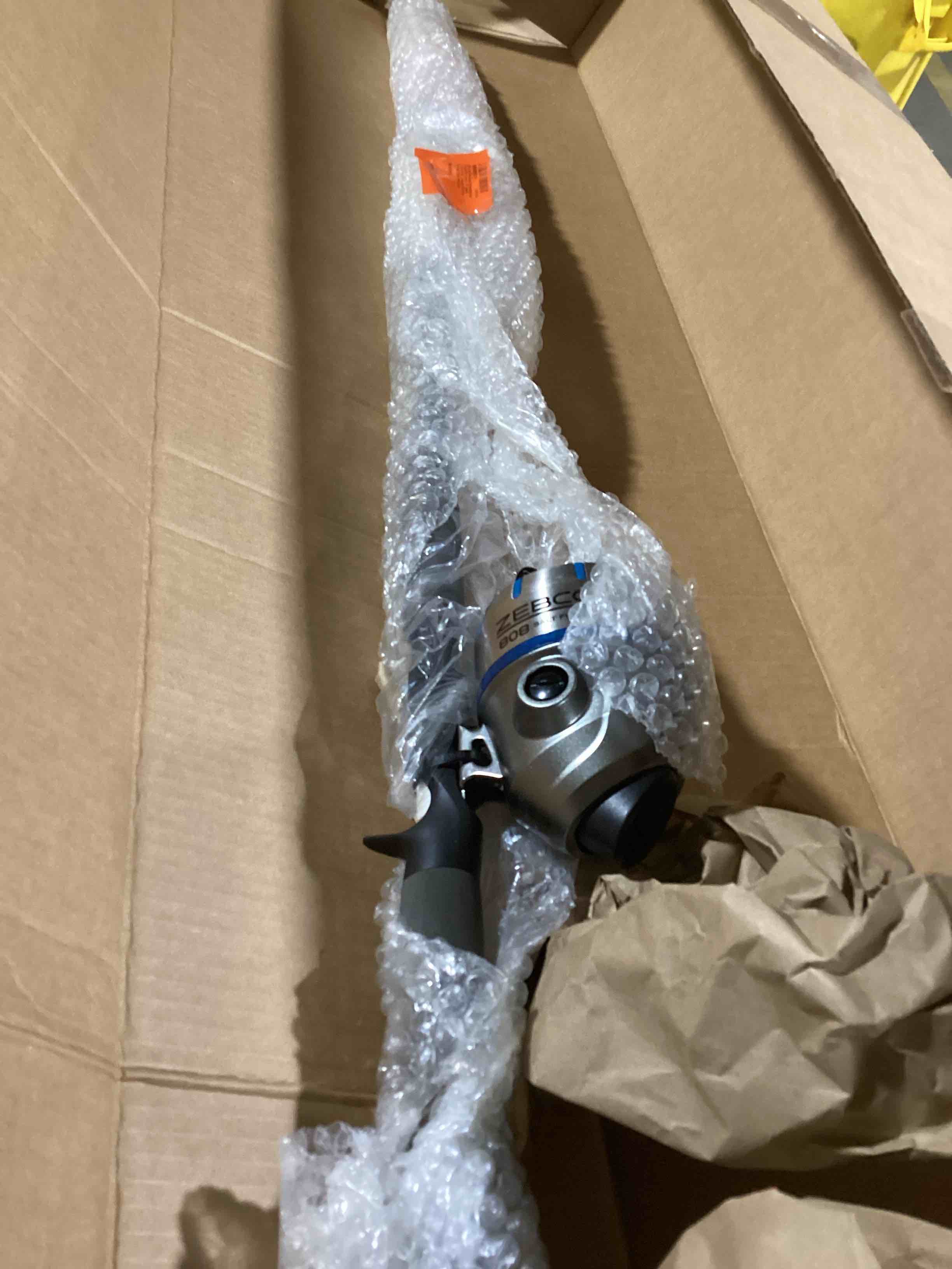 https://s3.amazonaws.com/lotting-images-prod/bidfta/PNK0039272_1732116573233.jpeg