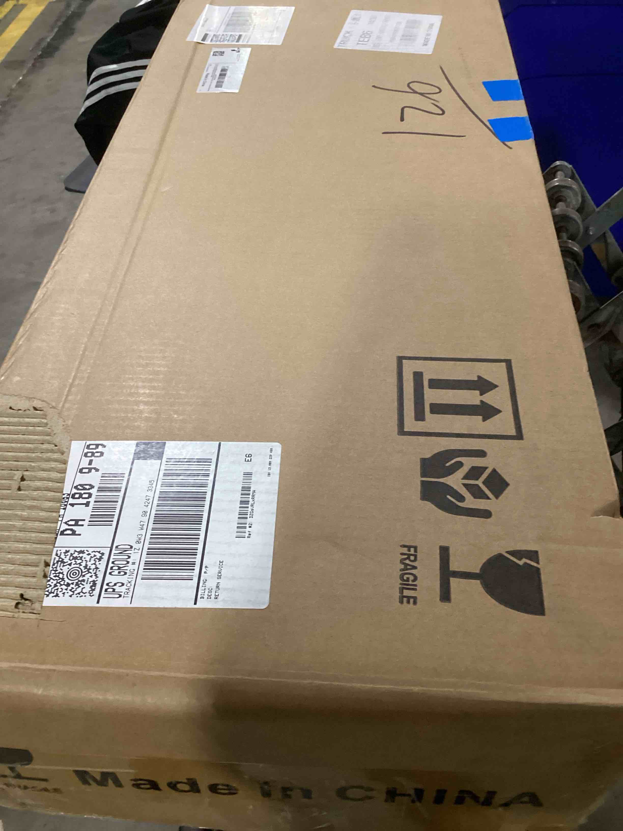 https://s3.amazonaws.com/lotting-images-prod/bidfta/PNK0039293_1732113103661.jpeg