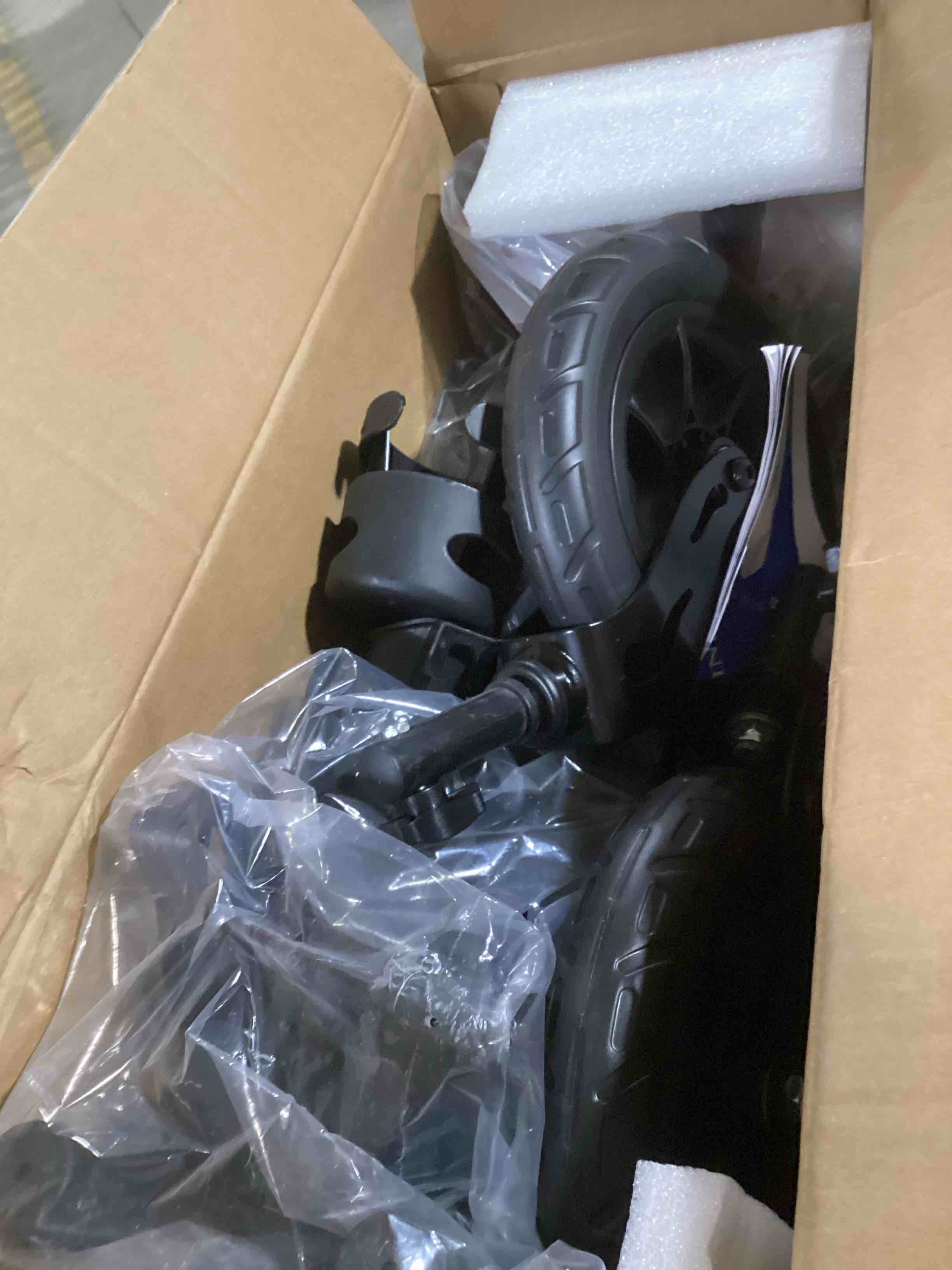https://s3.amazonaws.com/lotting-images-prod/bidfta/PNK0039688_1731685361721.jpeg