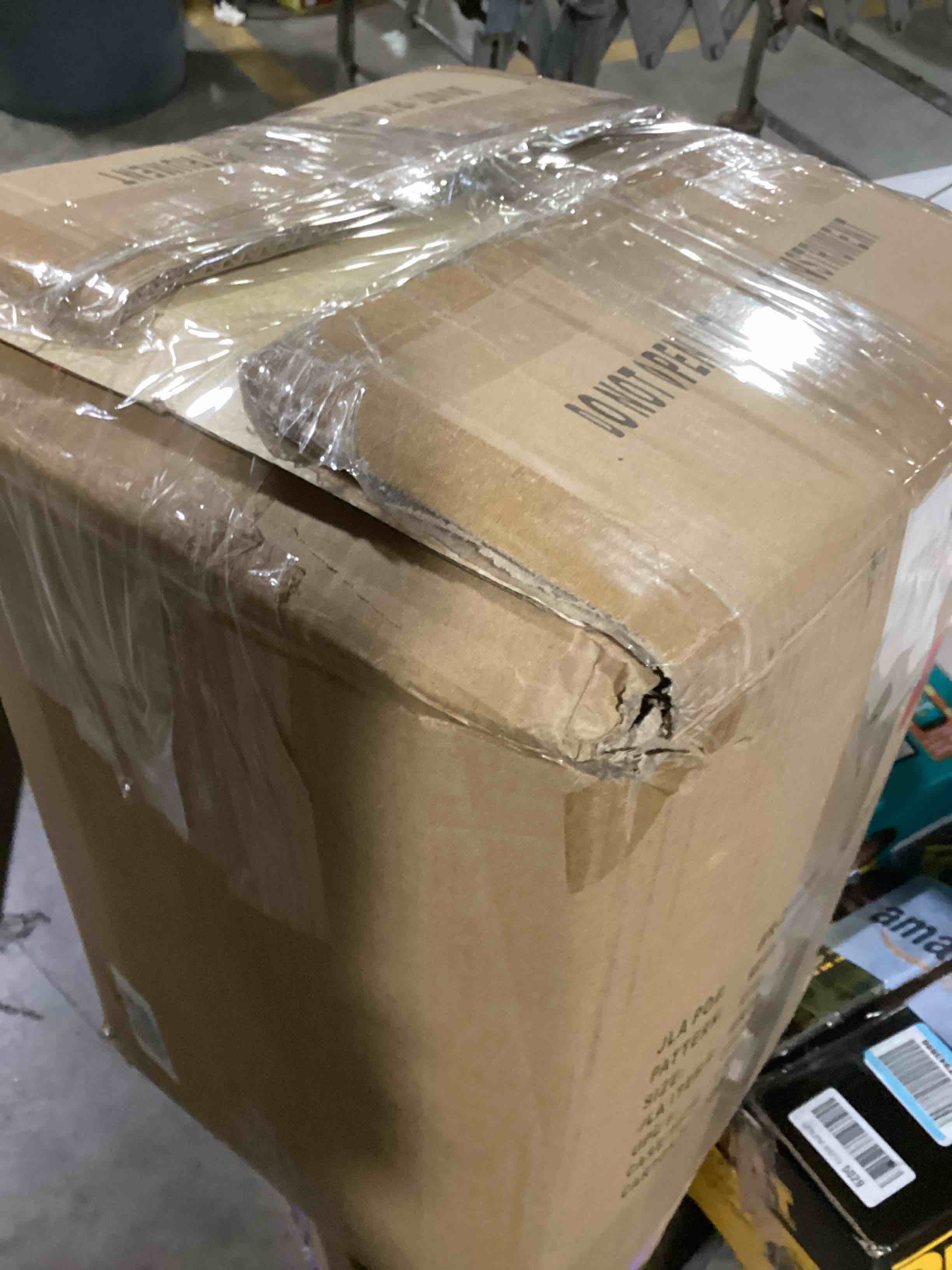 https://s3.amazonaws.com/lotting-images-prod/bidfta/PNK0039699_1731684353411.jpeg