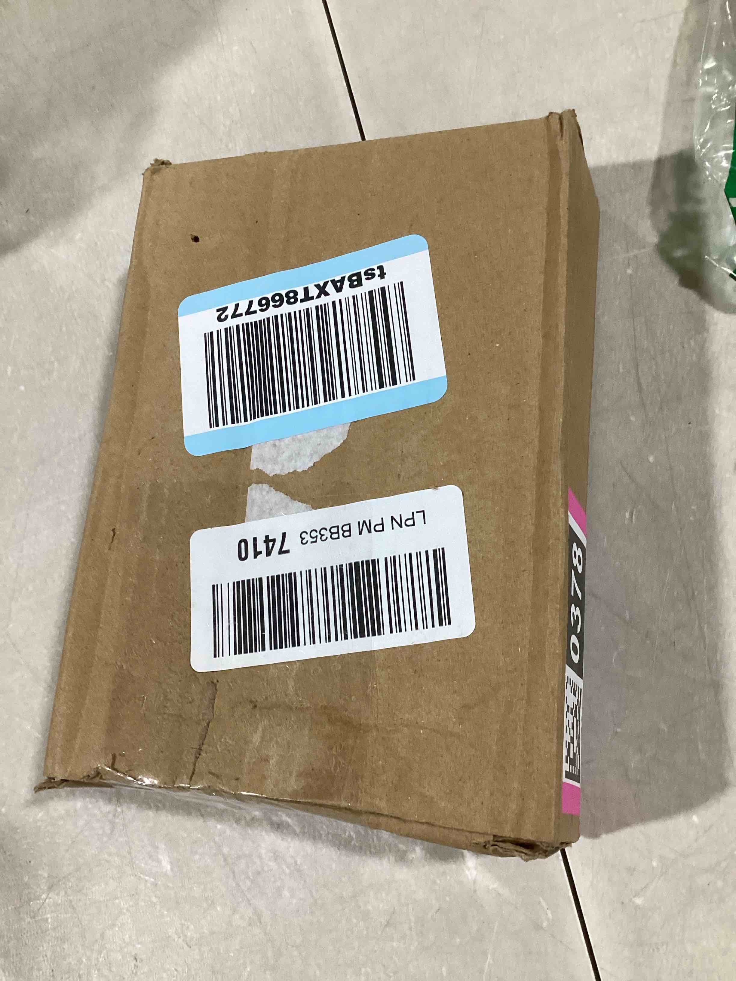 https://s3.amazonaws.com/lotting-images-prod/bidfta/PNK0040378_1733500254160.jpeg